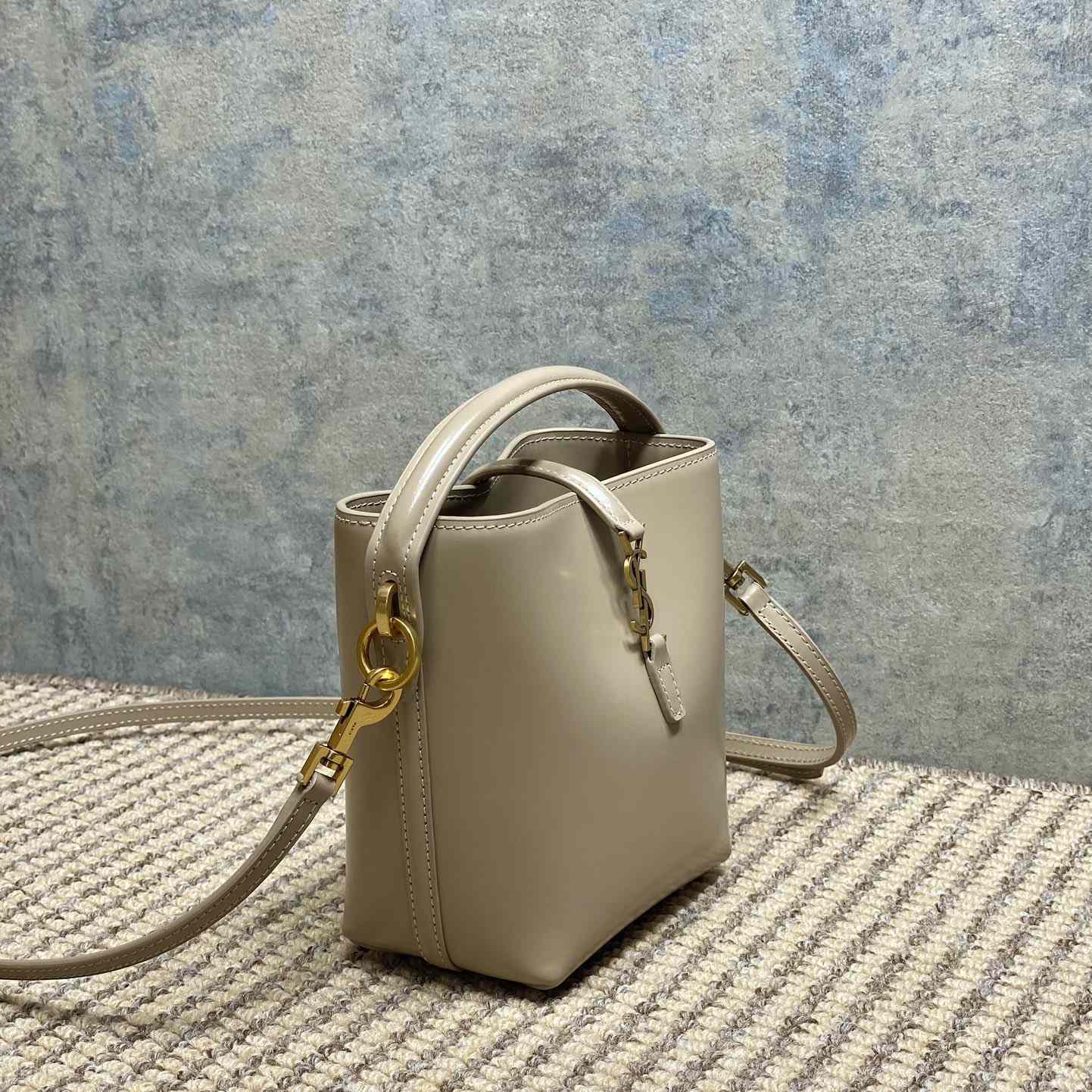 Saint Laurent Le 37 Mini In Shiny Leather - 