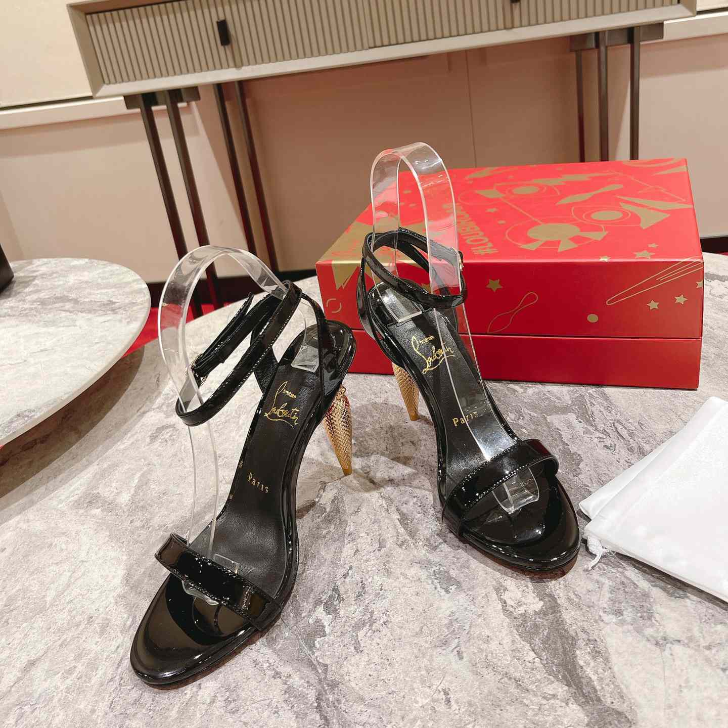 Christian Louboutin Patent Galva Lipqueen 100 Sandals - DesignerGu