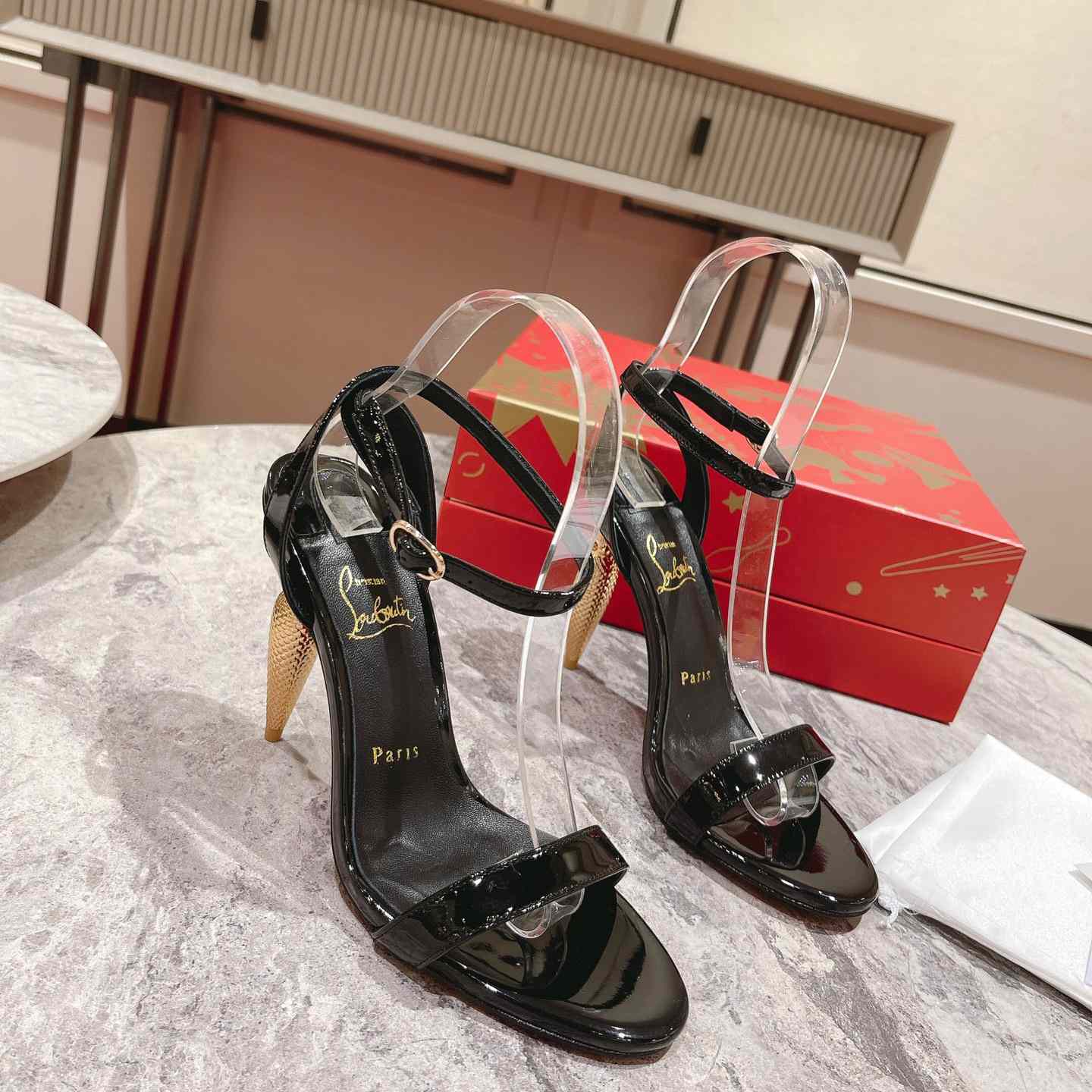 Christian Louboutin Patent Galva Lipqueen 100 Sandals - DesignerGu