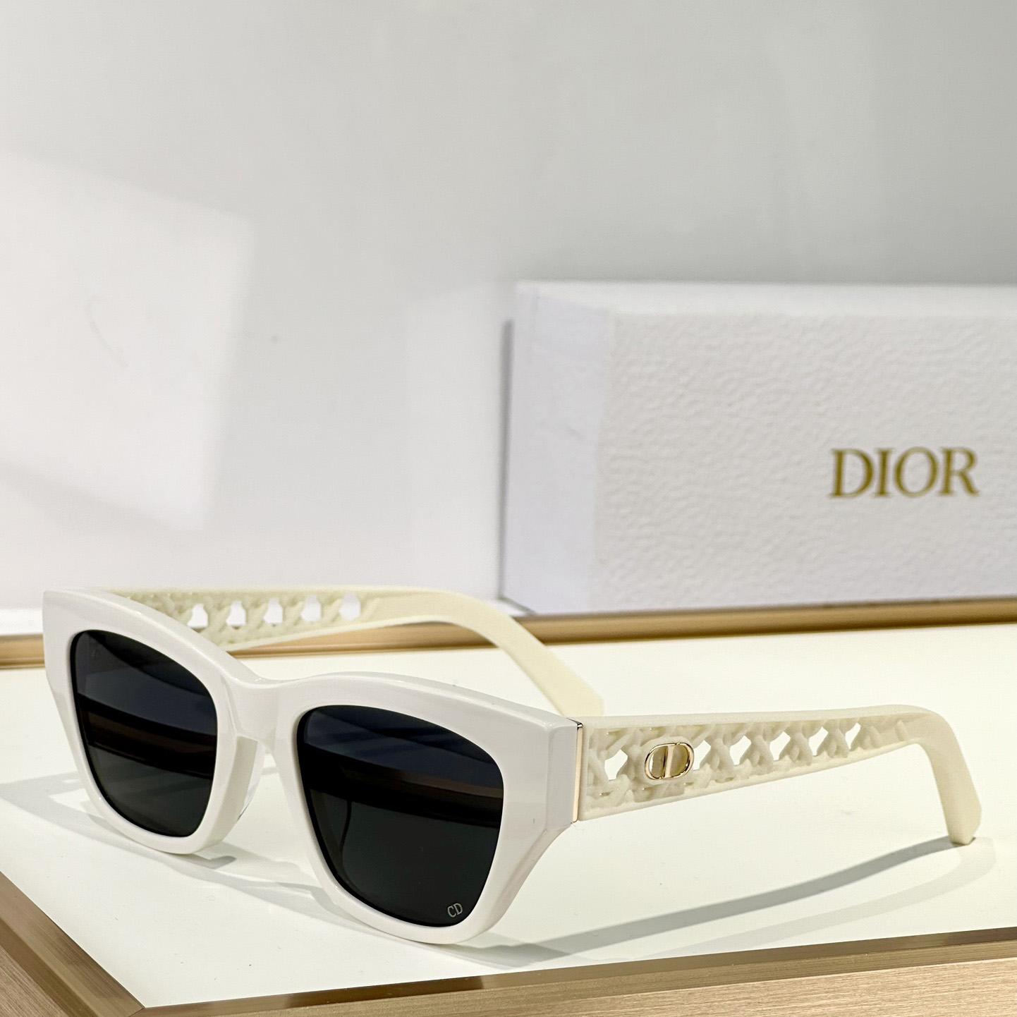 Dior VeryDior S2I Sunglasses - DesignerGu