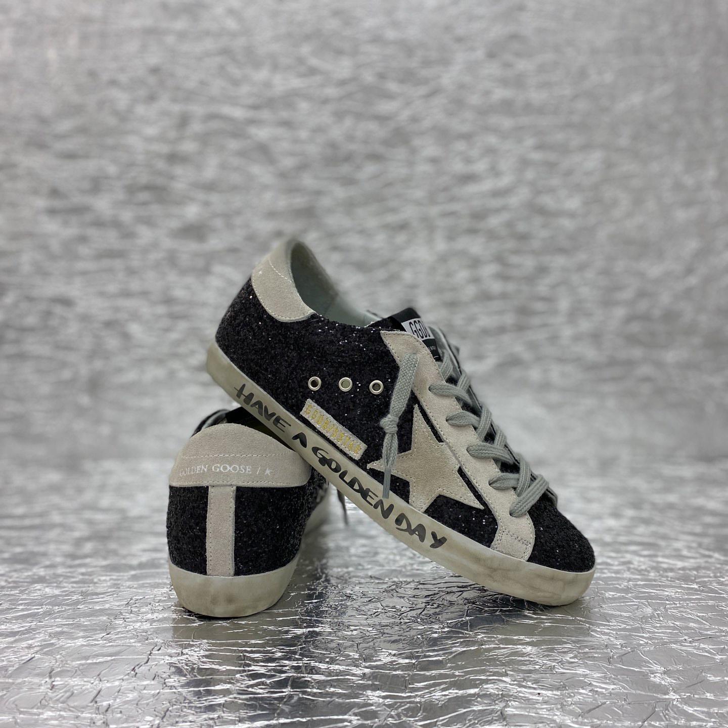 Golden Goose Sneakers - DesignerGu