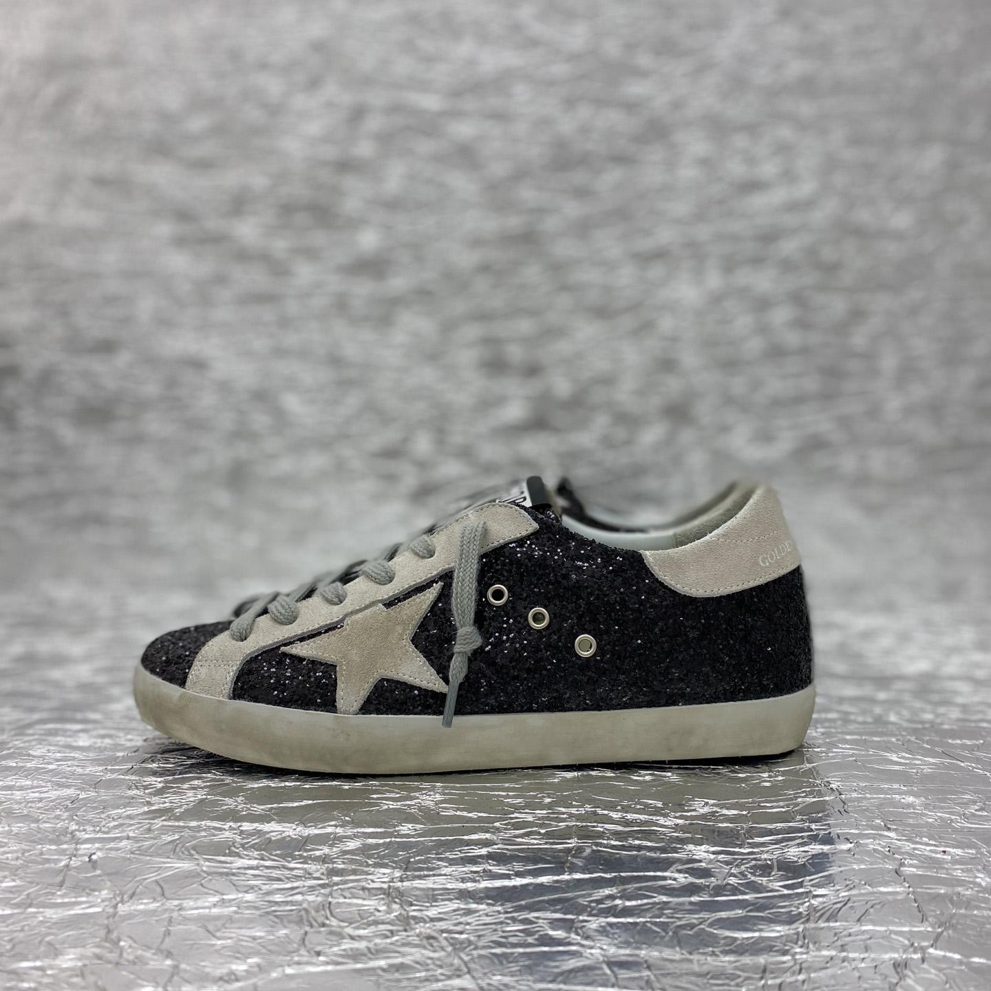 Golden Goose Sneakers - DesignerGu