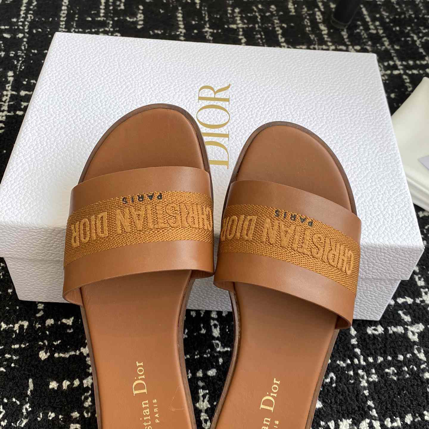 Dior Dway Slide  - DesignerGu
