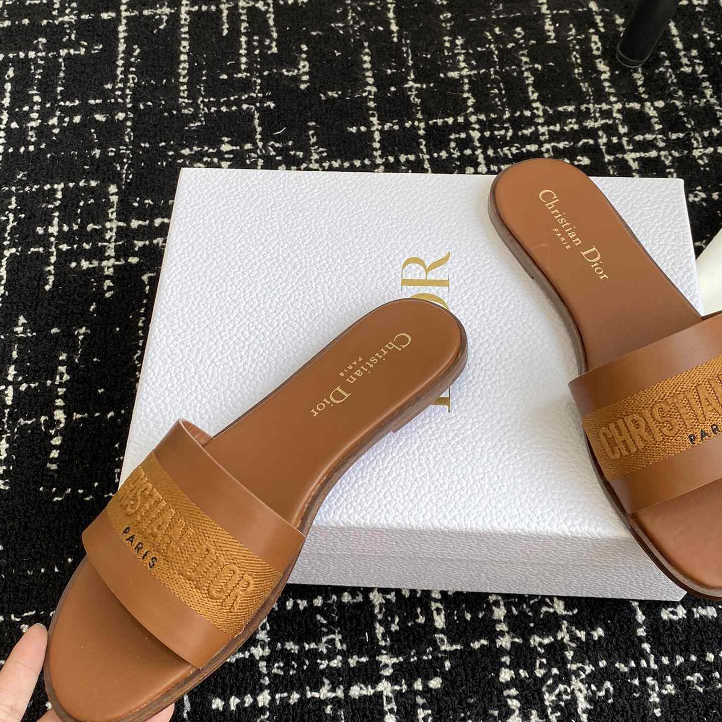 Dior Dway Slide  - DesignerGu