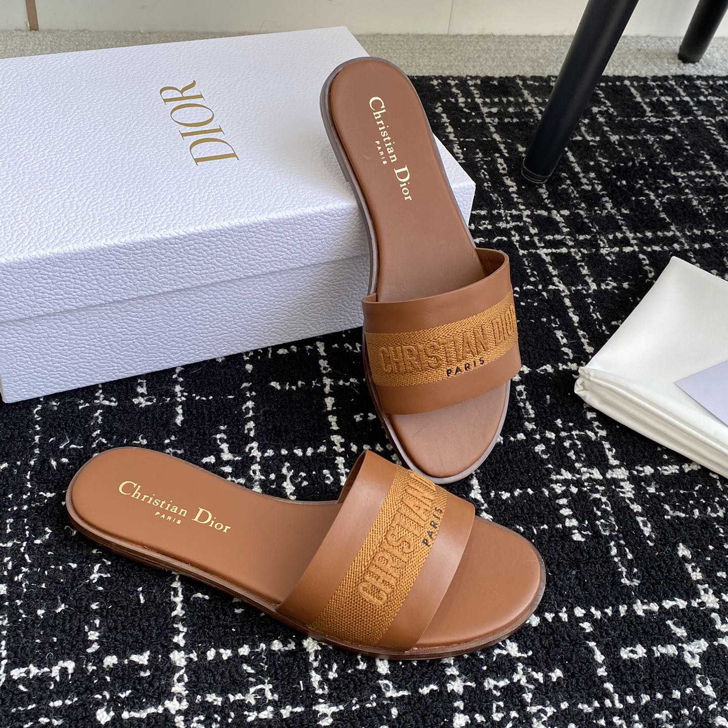 Dior Dway Slide  - DesignerGu