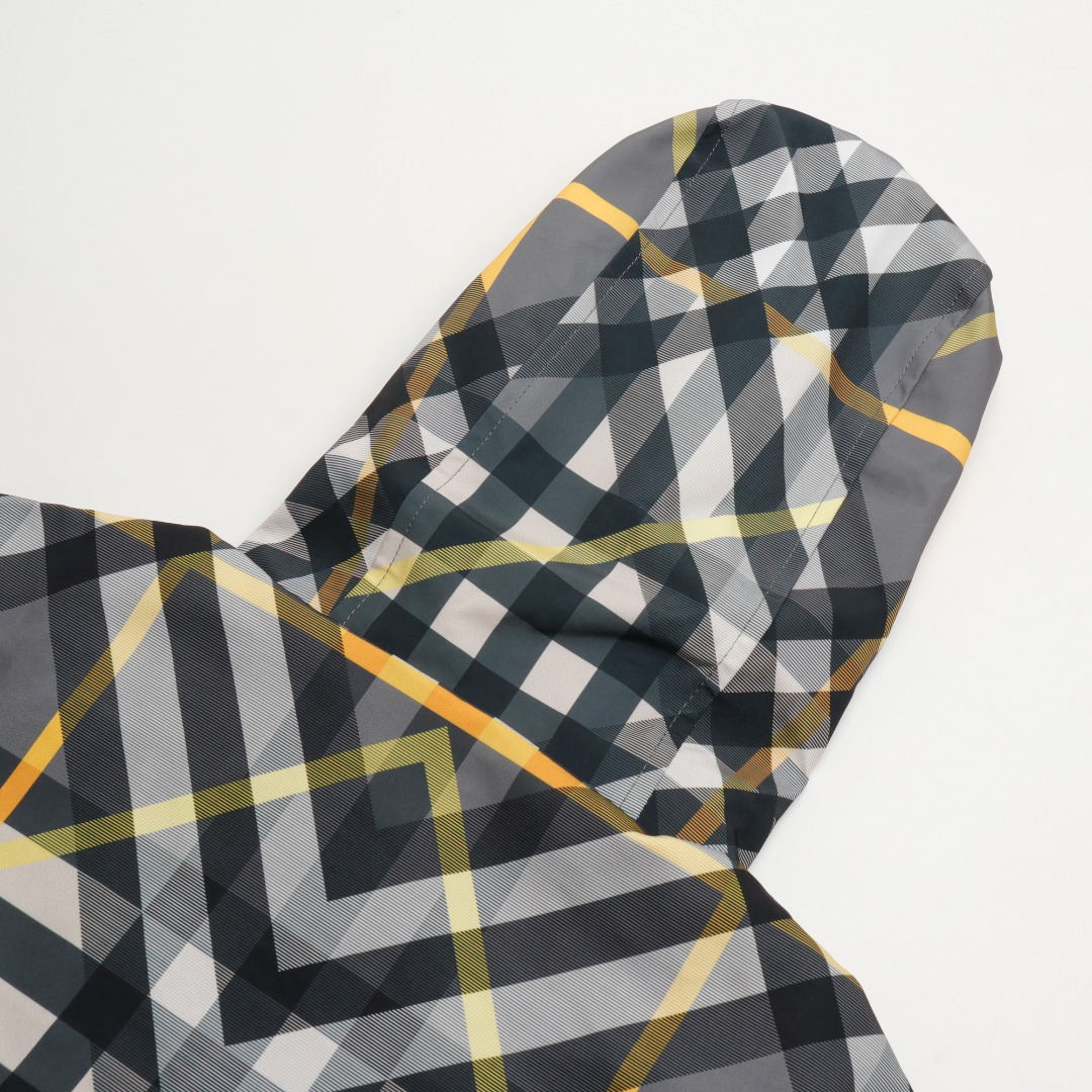 Burberry Check Nylon Jacket  - DesignerGu