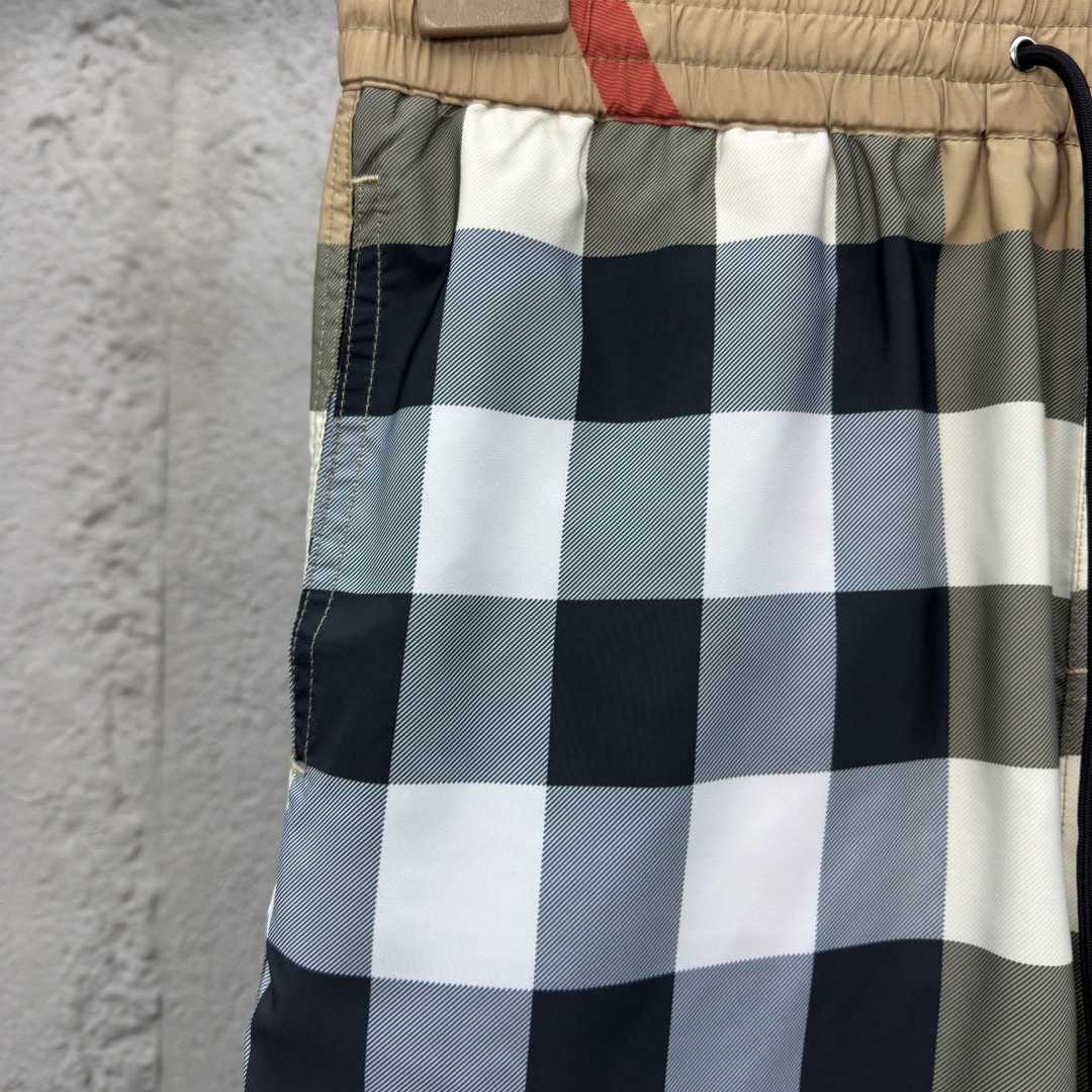 Burberry Shorts    - DesignerGu