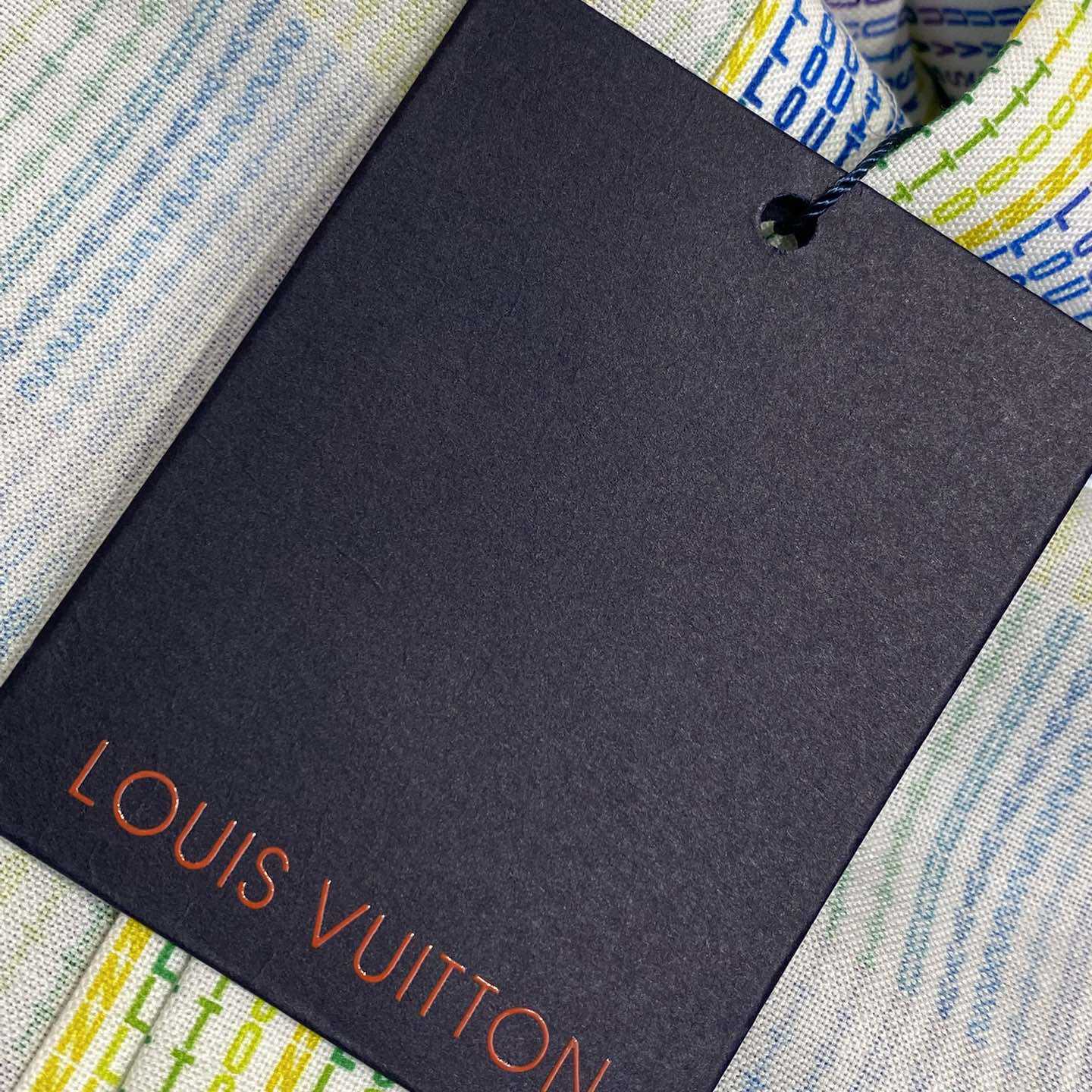 Louis Vuitton Graphic Printed Short-Sleeved Shirt    1AGTQG - DesignerGu