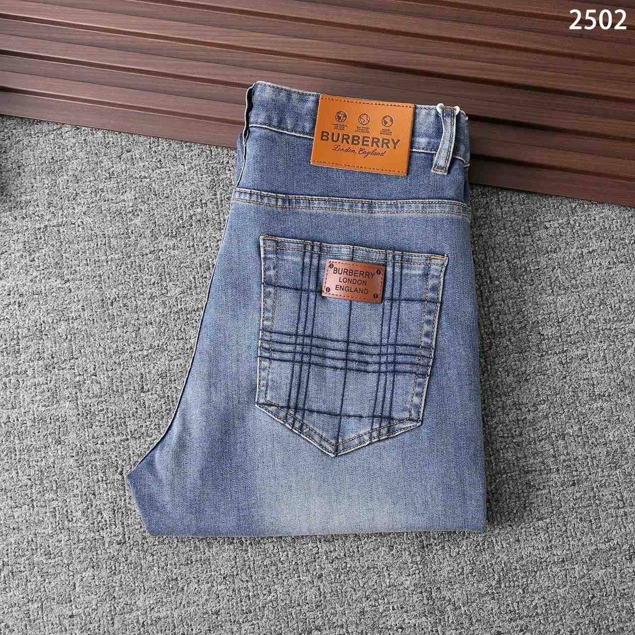 Burberry Jeans - DesignerGu