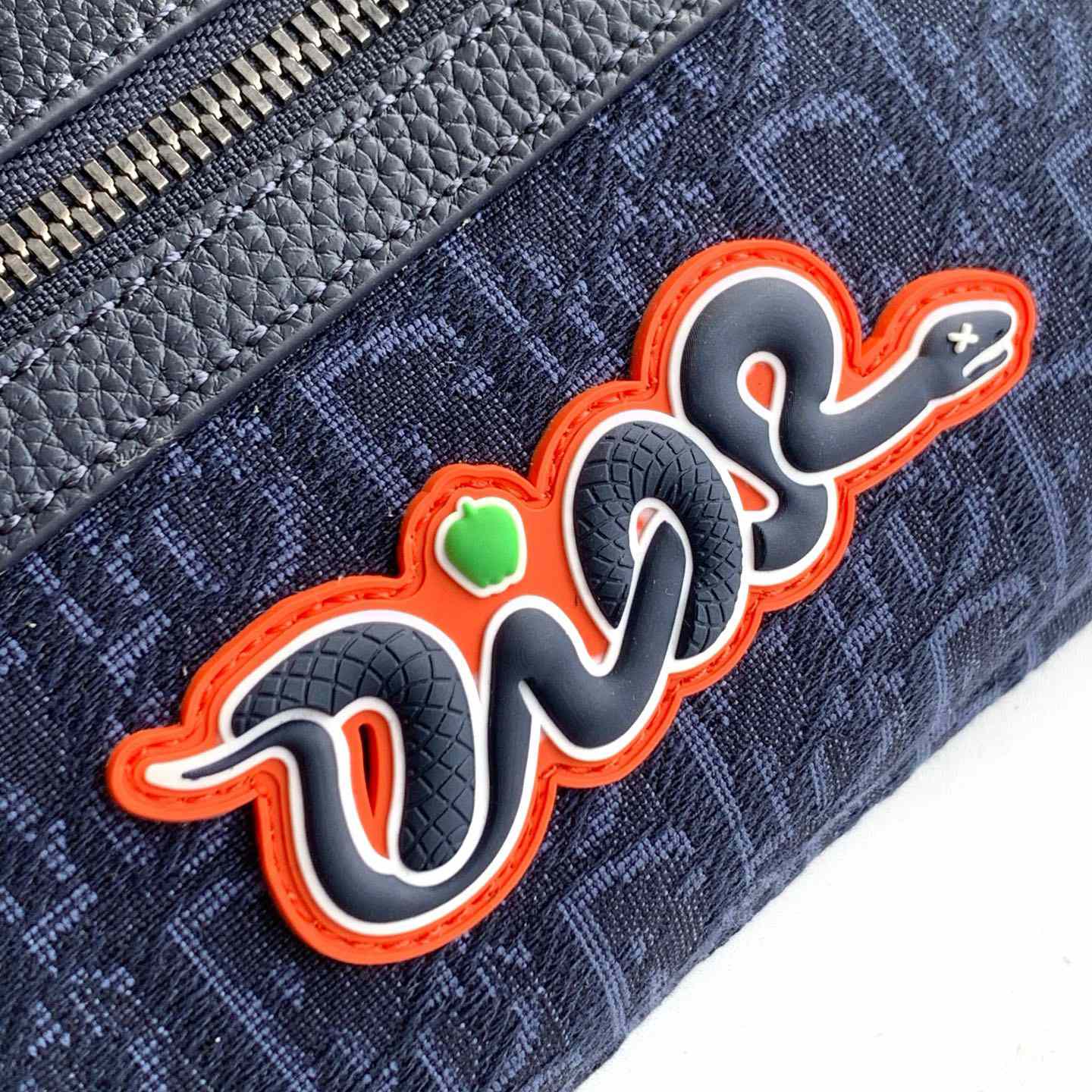 Dior And Kaws Rider 2.0 Belt Bag - DesignerGu