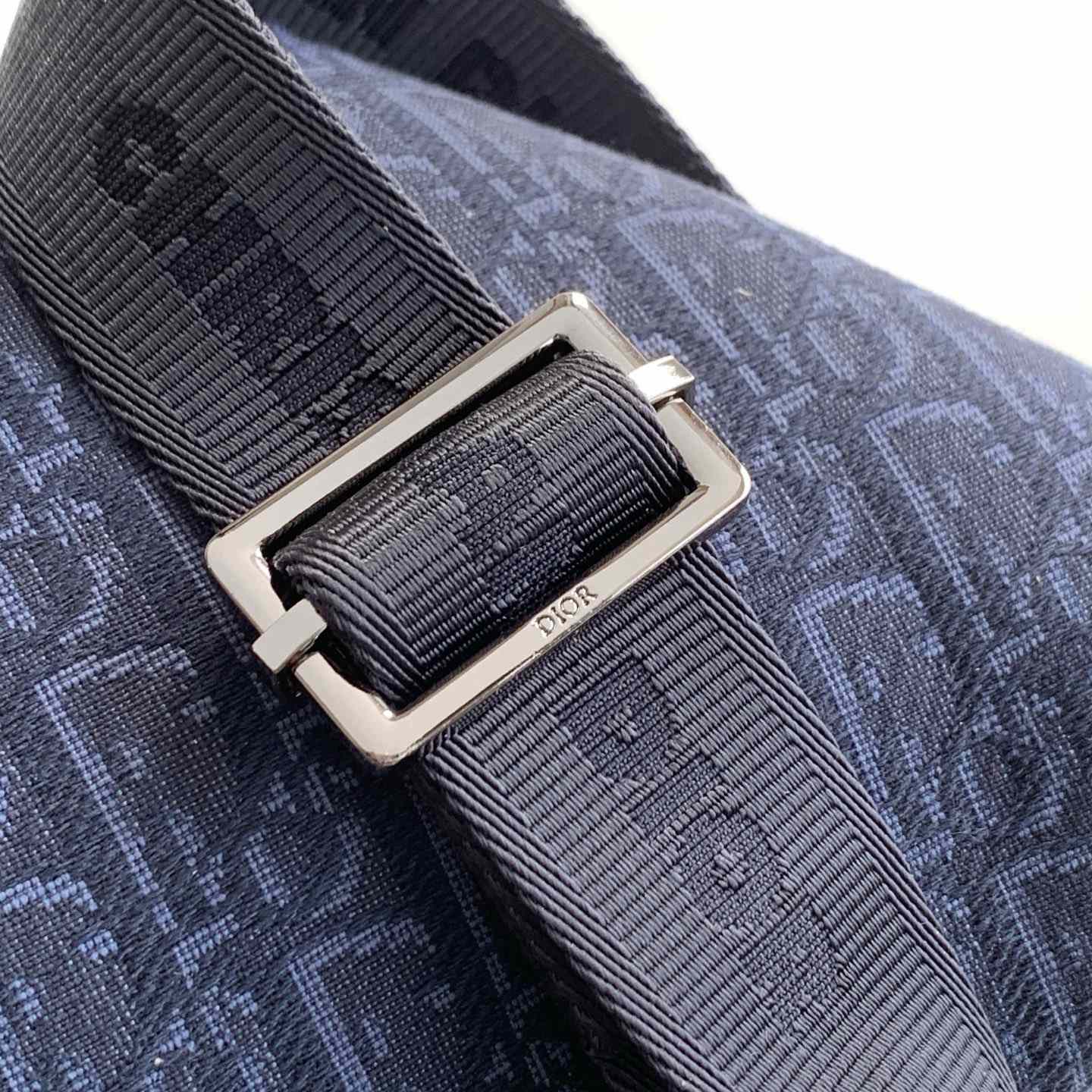 Dior And Kaws Rider 2.0 Belt Bag - DesignerGu