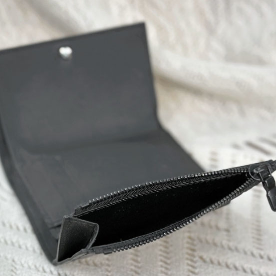 Louis Vuitton Victor Wallet   M12635 - DesignerGu