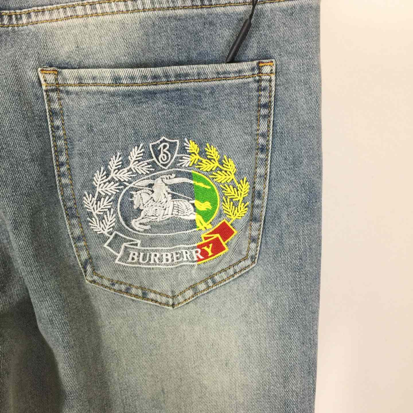 Burberry Jeans - DesignerGu