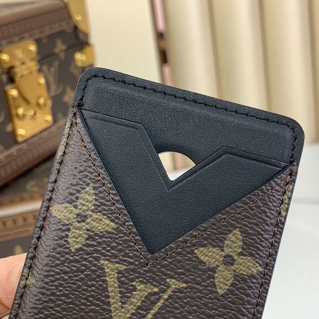 Louis Vuitton Porte-Cartes Magnet  M13185 - DesignerGu