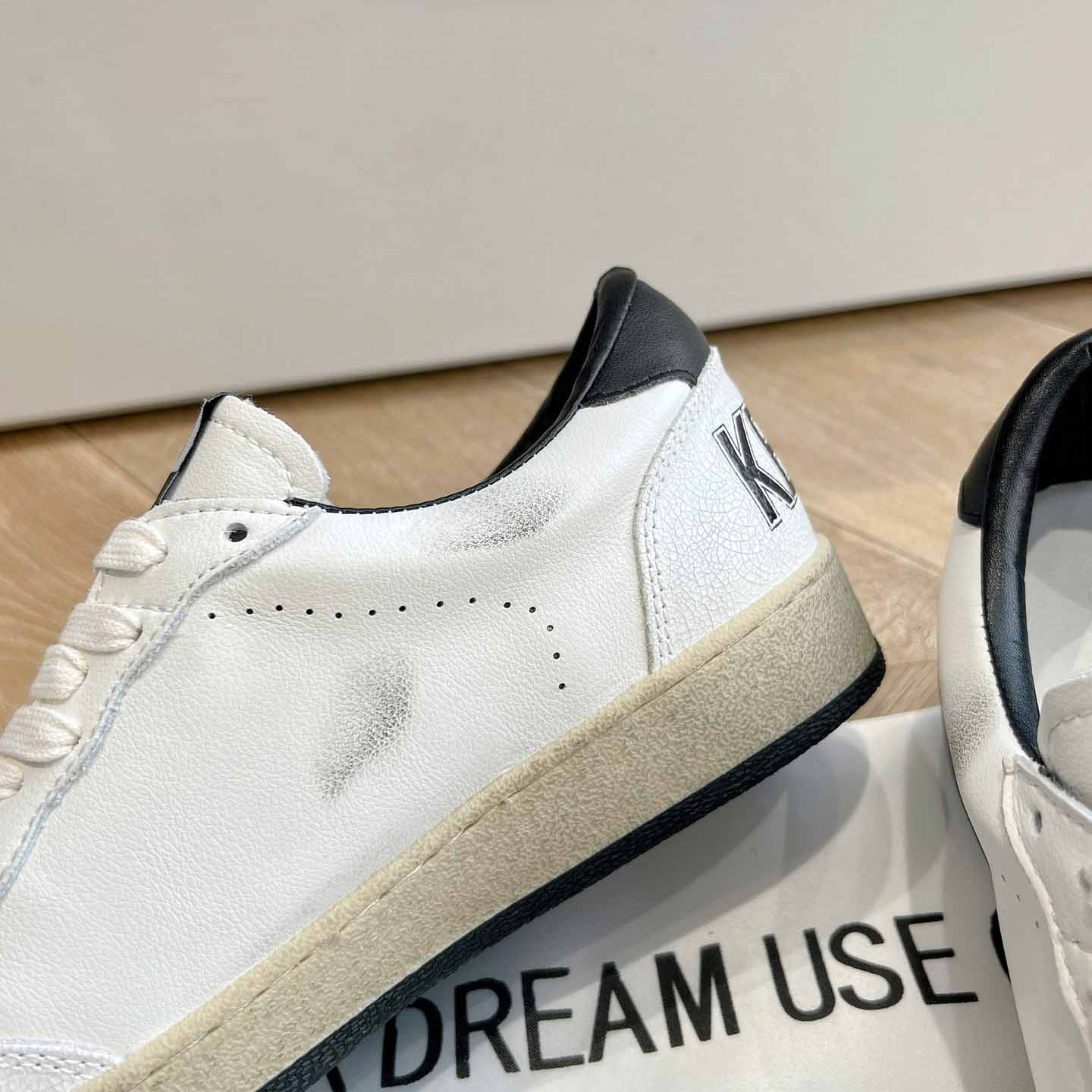 Golden Goose Sneakers - DesignerGu