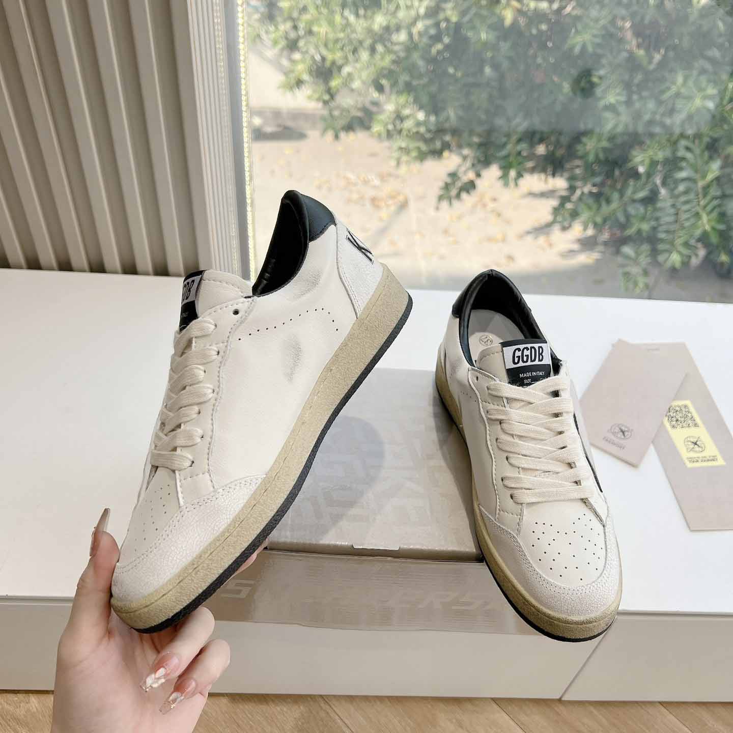 Golden Goose Sneakers - DesignerGu