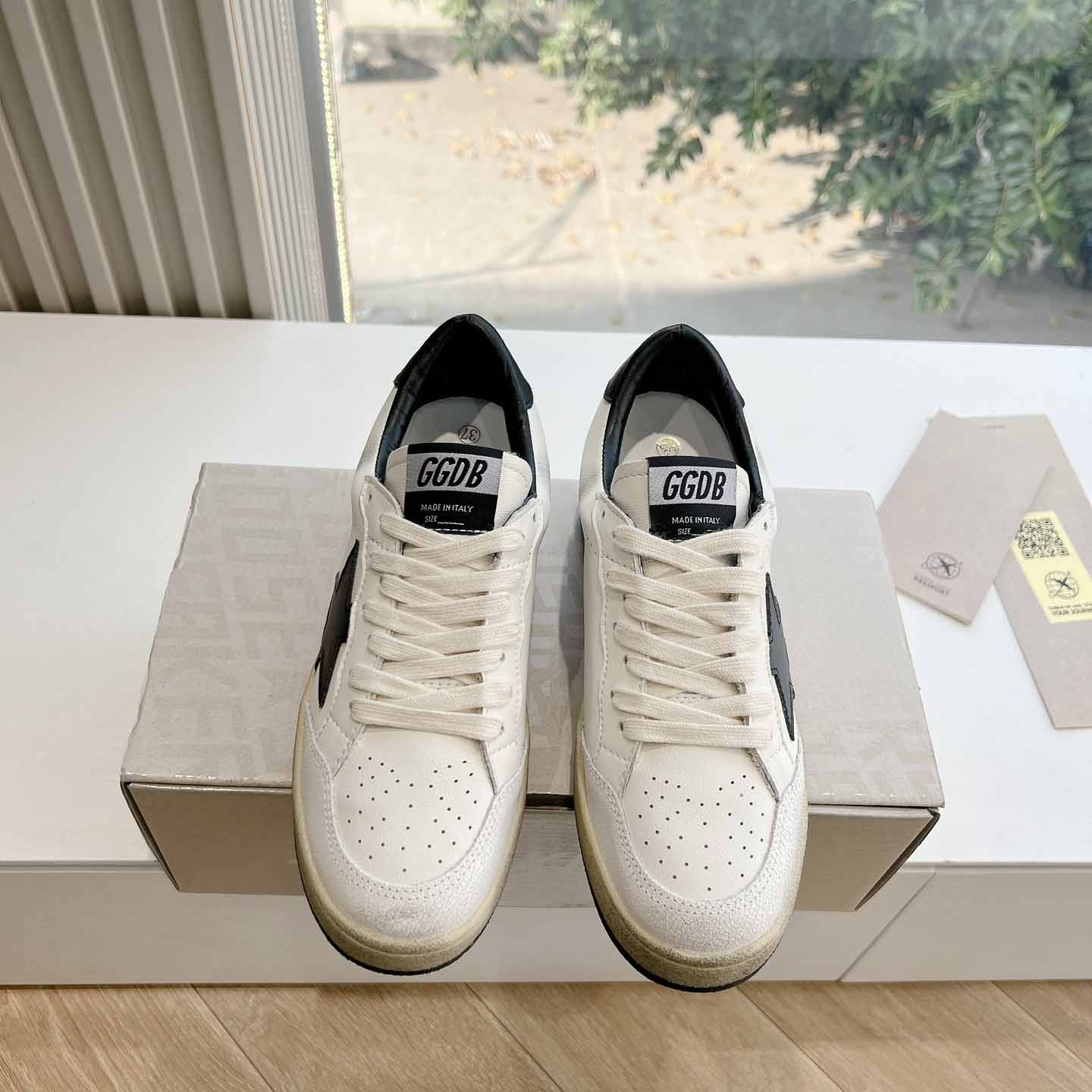 Golden Goose Sneakers - DesignerGu