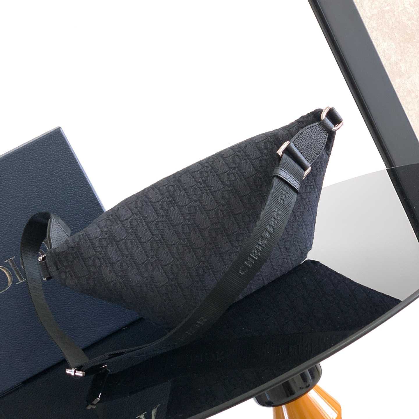 Dior And Kaws Rider 2.0 Belt Bag - DesignerGu