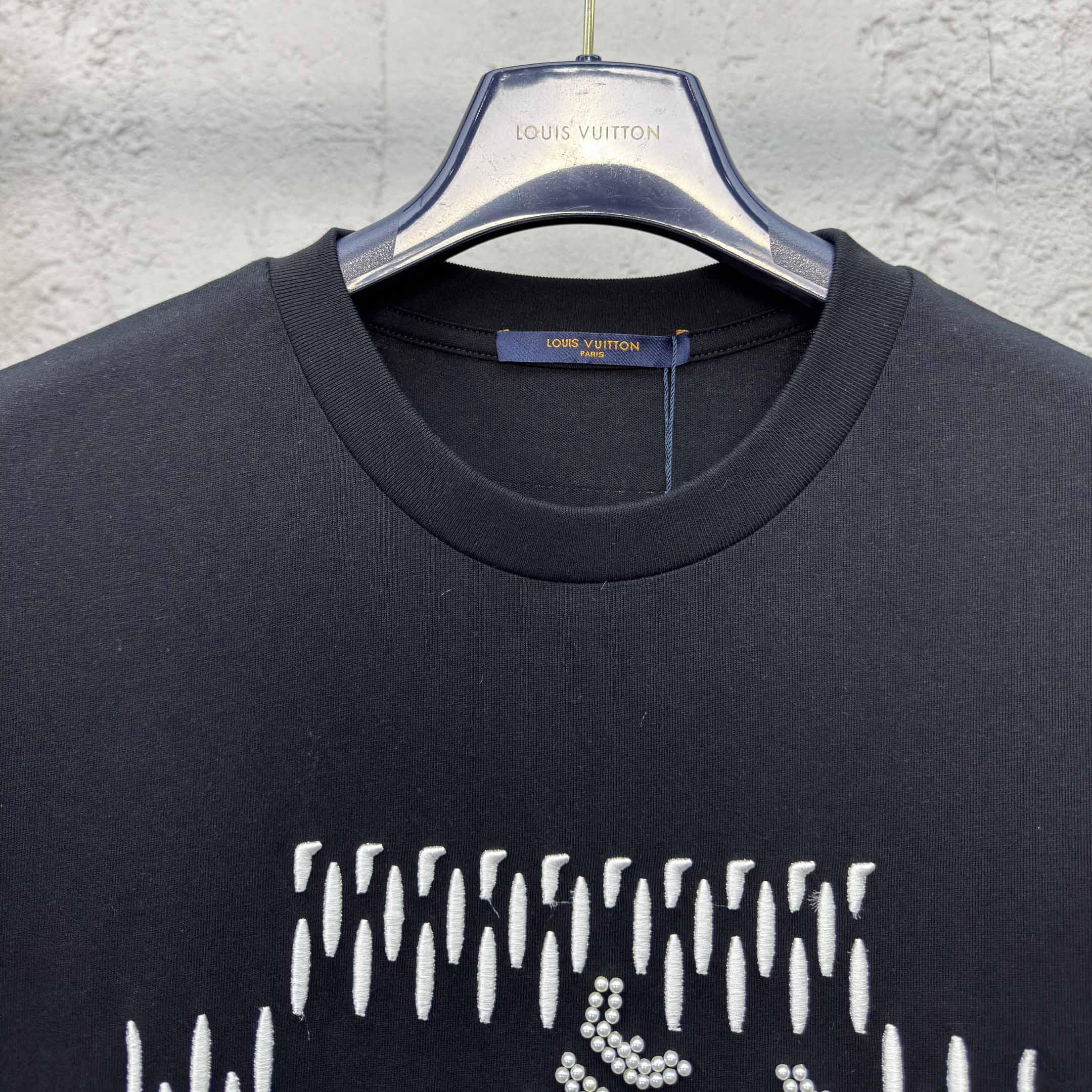 Louis Vuitton Embroidered Signature Cotton T-Shirt  1AFVB5 - DesignerGu