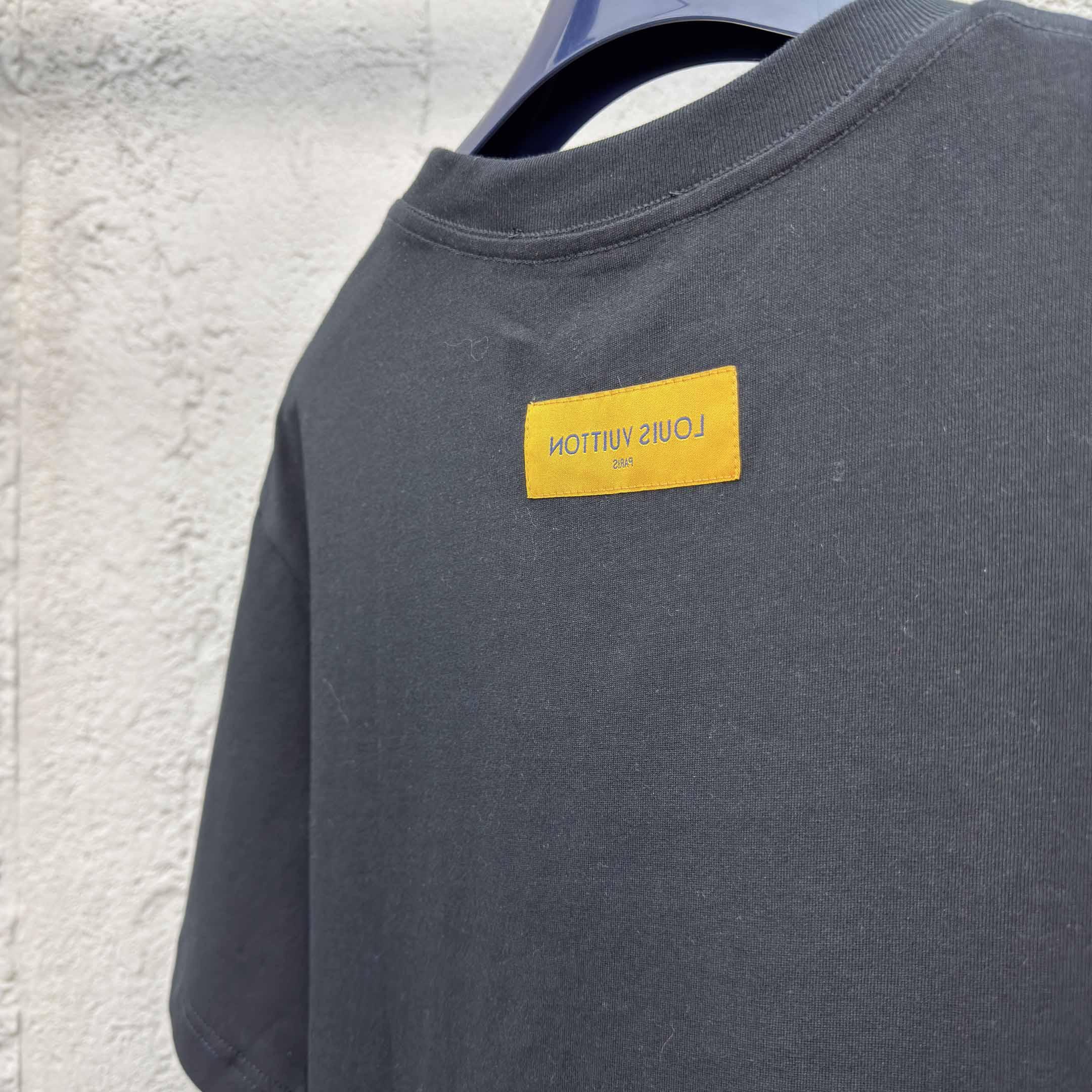 Louis Vuitton Embroidered Signature Cotton T-Shirt  1AFVB5 - DesignerGu