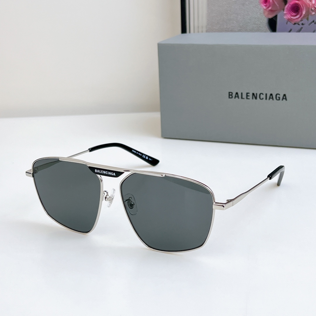 Balenciaga Tag 2.0 Navigator Sunglasses   BB0246SA - DesignerGu