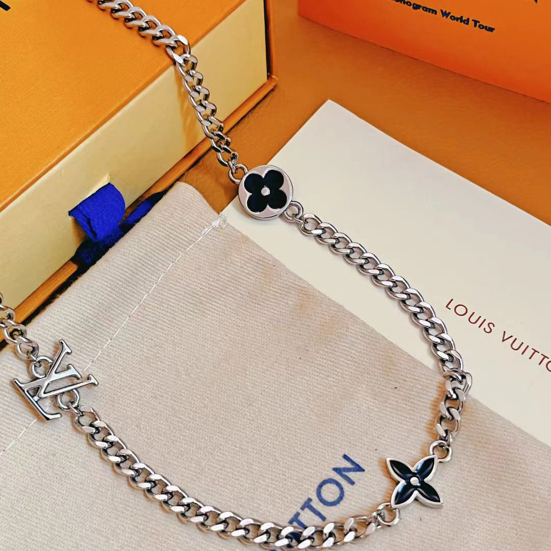 Louis Vuitton LV Spike Charms Necklace  M01717 - DesignerGu