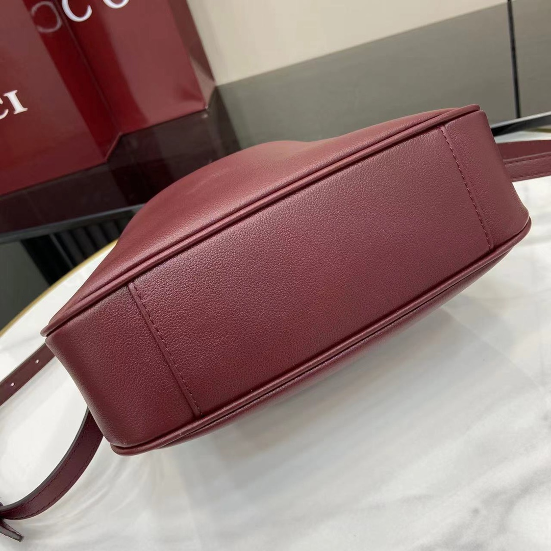 Gucci Diana Small Shoulder Bag - DesignerGu