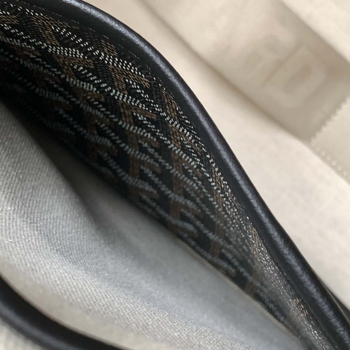 Goyard Capetien Messenger Bag    - DesignerGu