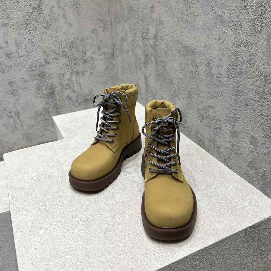 Bottega Veneta Haddock Lace-Up Ankle Boot - DesignerGu