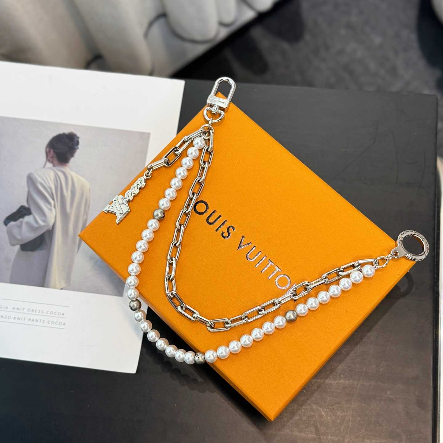 Louis Vuitton Pearls Chain Belt and Bag Charm  M02606 - DesignerGu