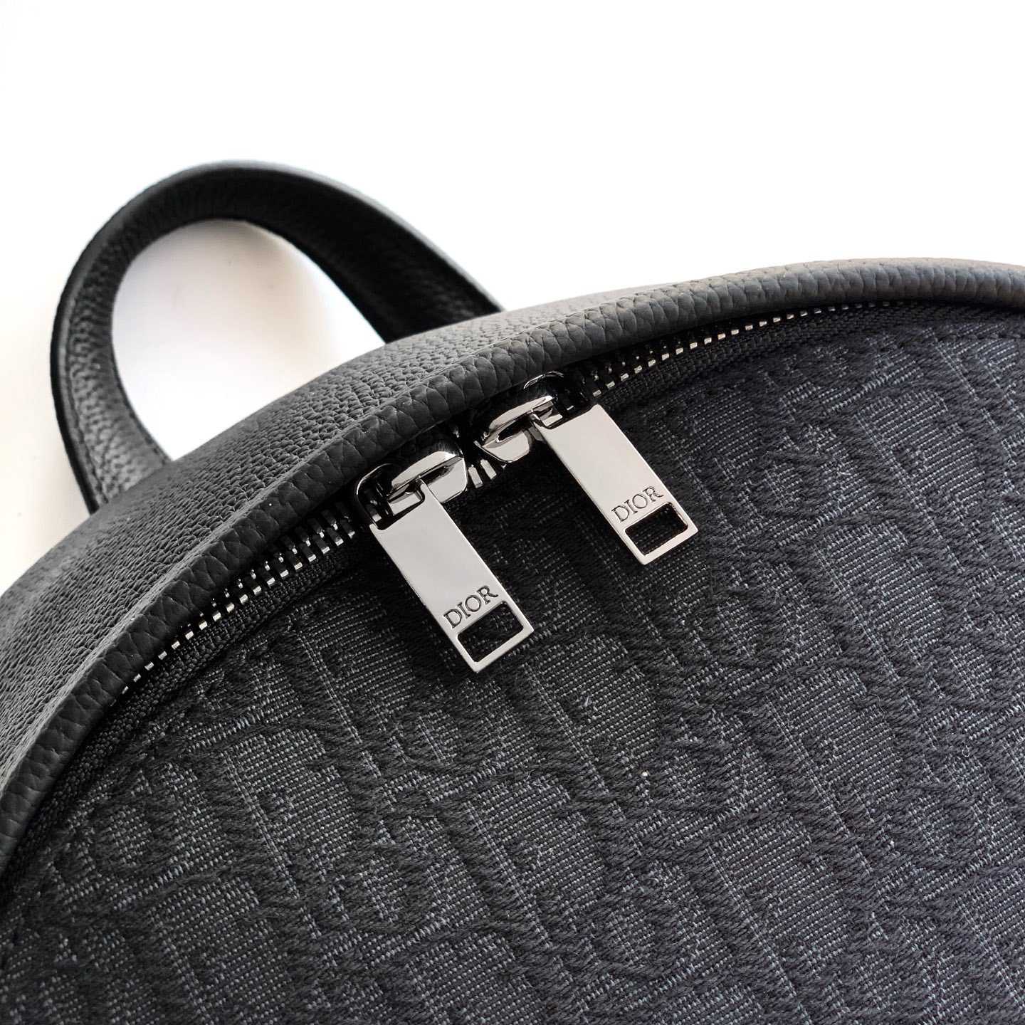 Dior And Kaws Rider 2.0 Zipped Backpack  - DesignerGu