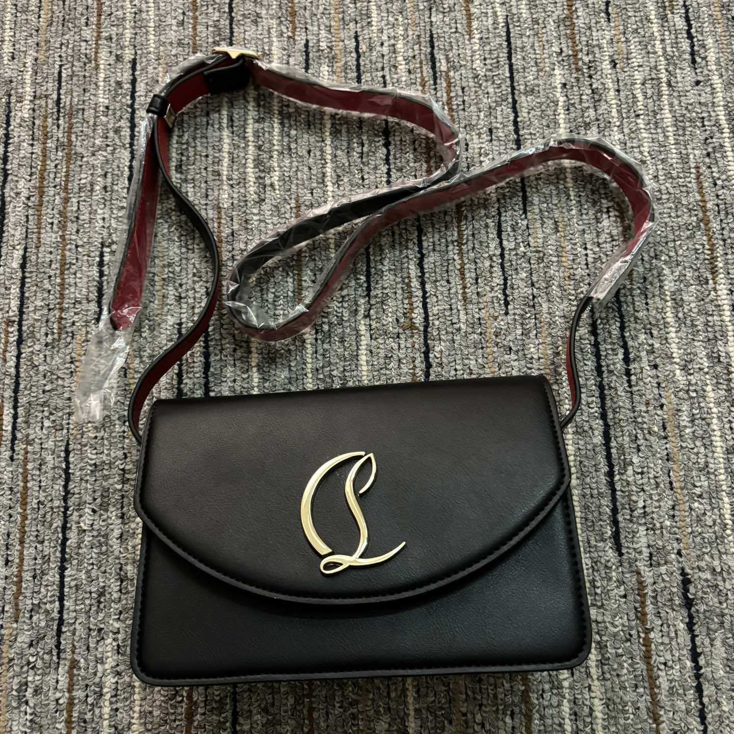 Christian Louboutin Crossbody Bag  (20-14-6.5cm) - DesignerGu