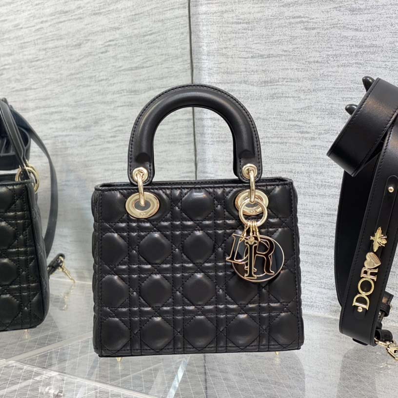Dior Lady Dior Bag    20cm - DesignerGu