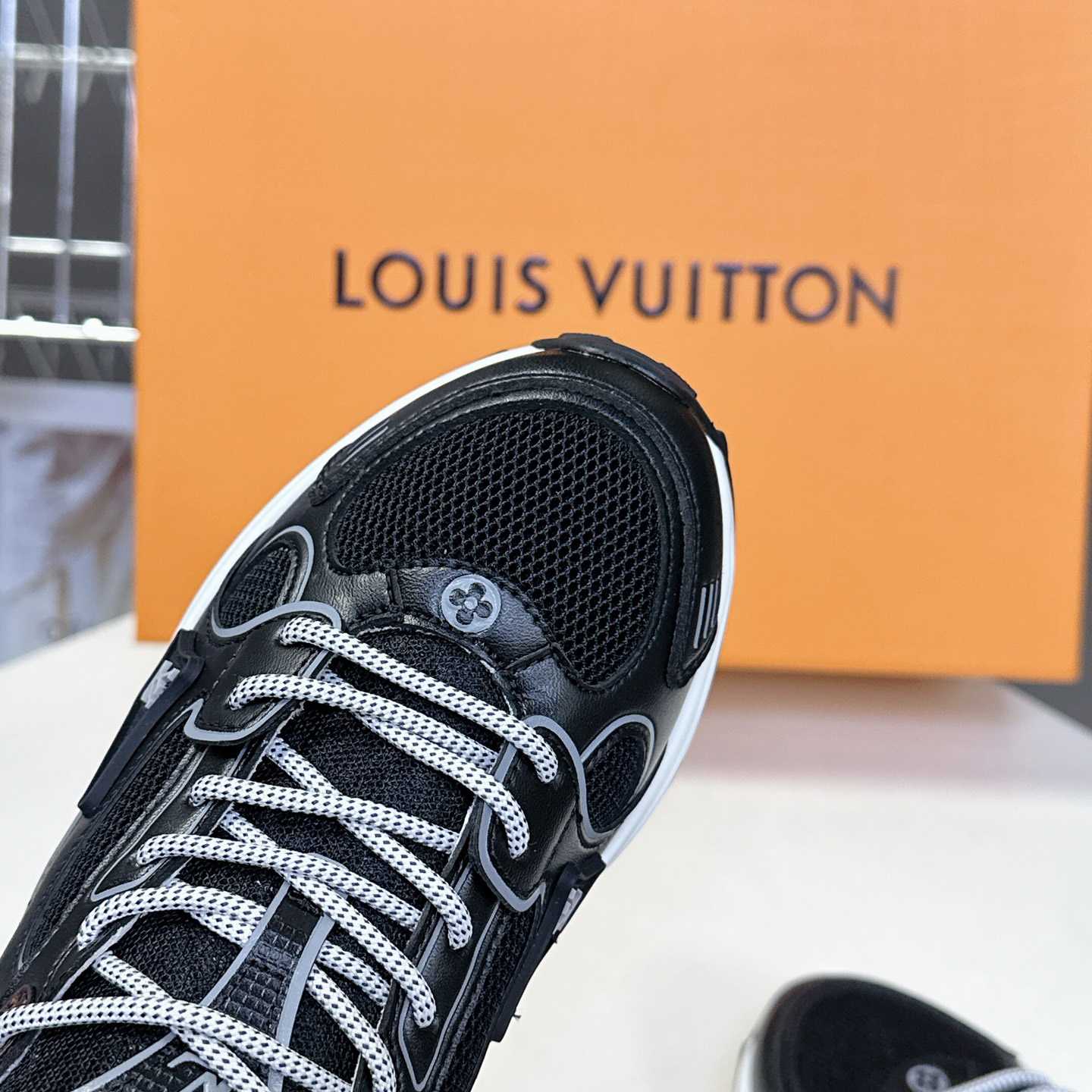 Louis Vuitton LV Olympia Sneaker   1AHOFD - DesignerGu