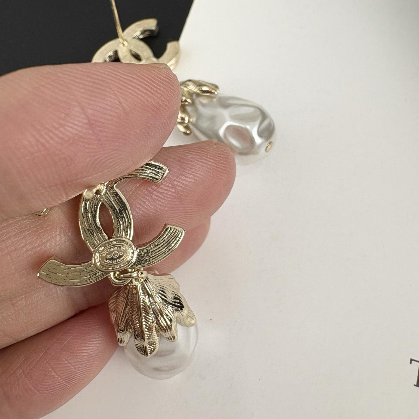 Chanel Earrings - DesignerGu