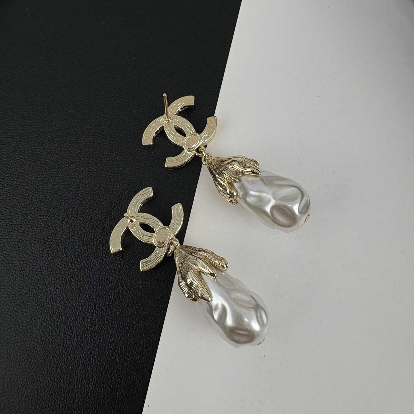 Chanel Earrings - DesignerGu
