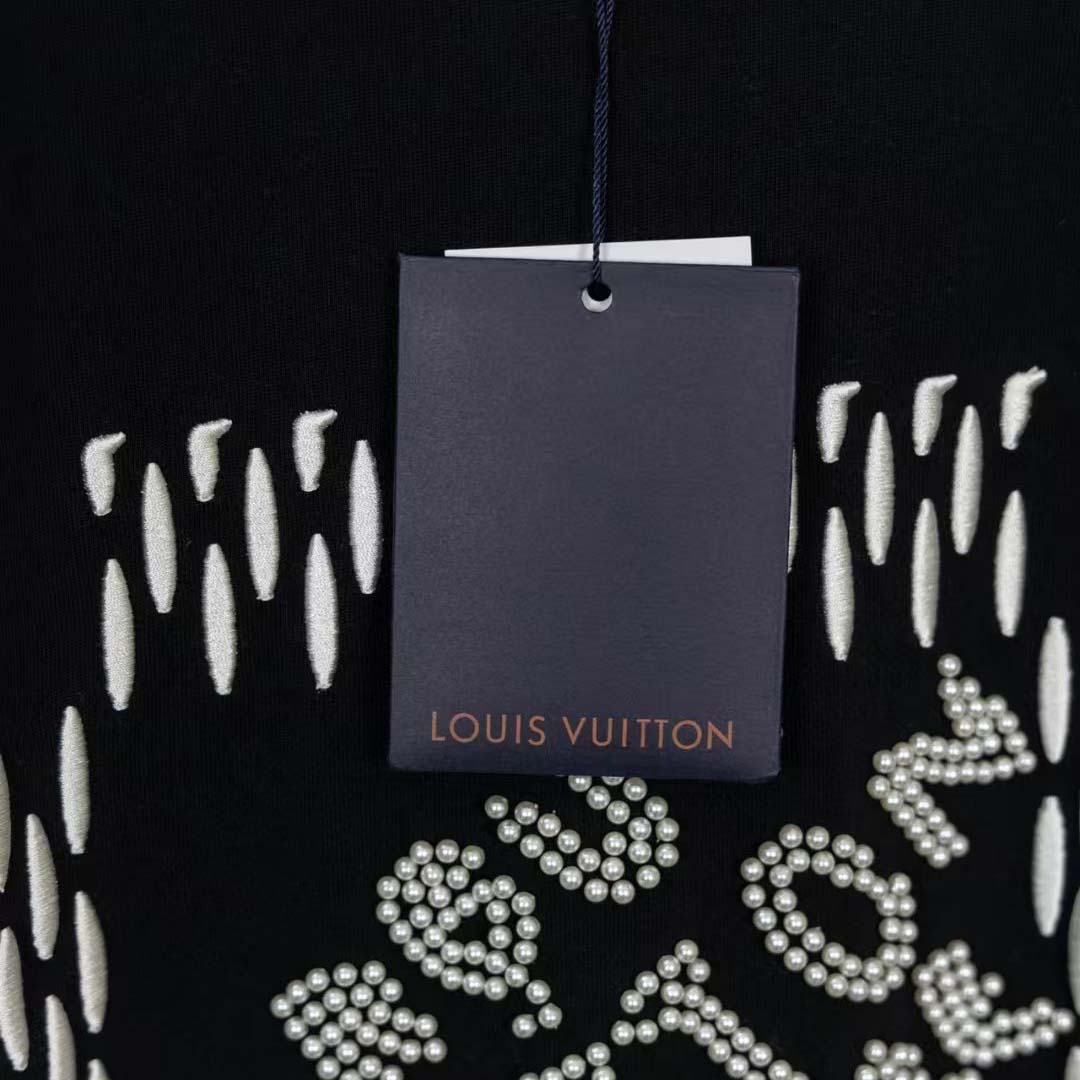 Louis Vuitton Embroidered Signature Cotton T-Shirt   1AFJFK - DesignerGu