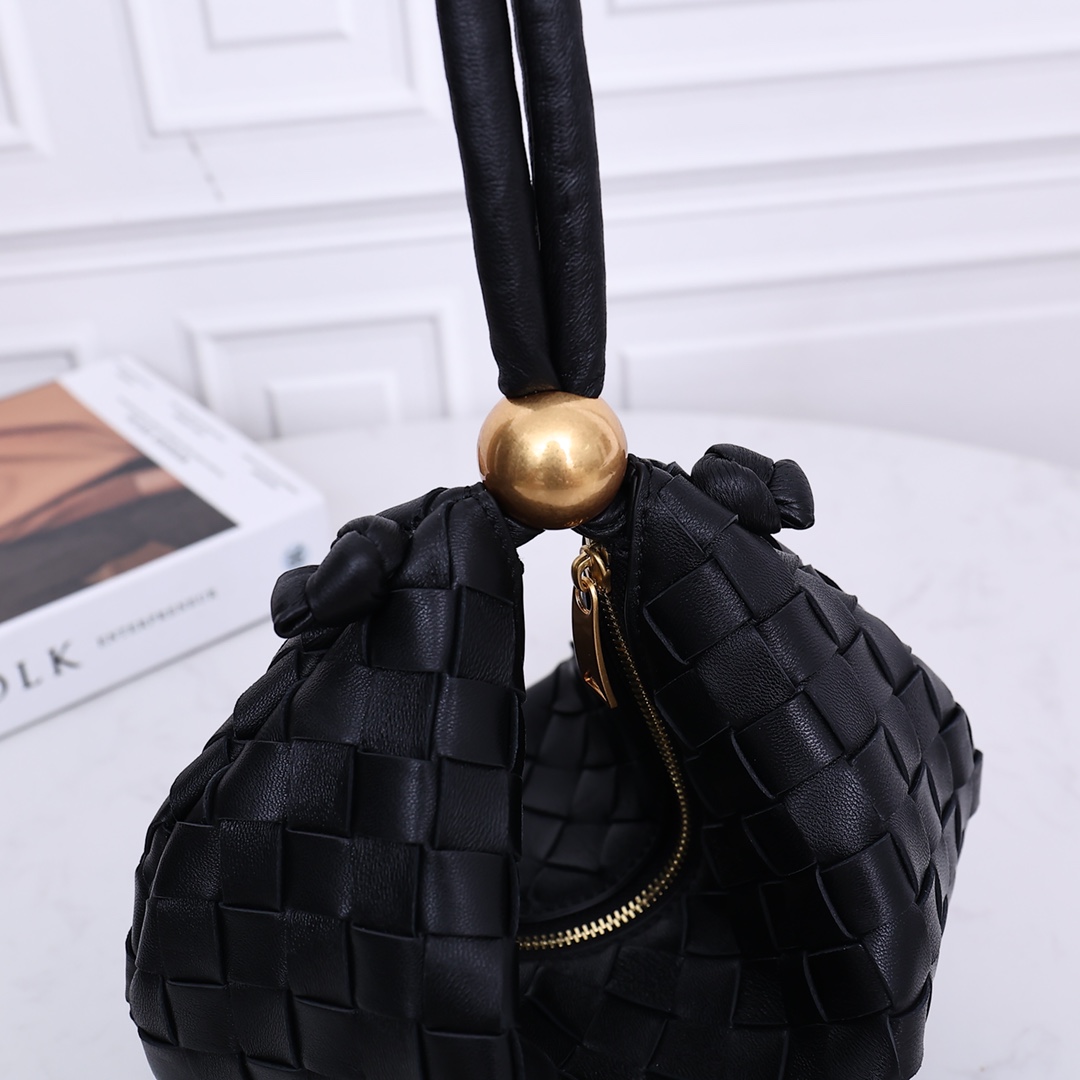 Bottega Veneta Turn Pouch （29X19X3CM） - DesignerGu