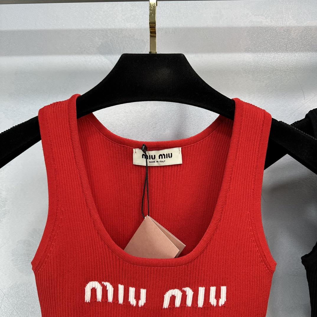 Miu Miu Top - DesignerGu
