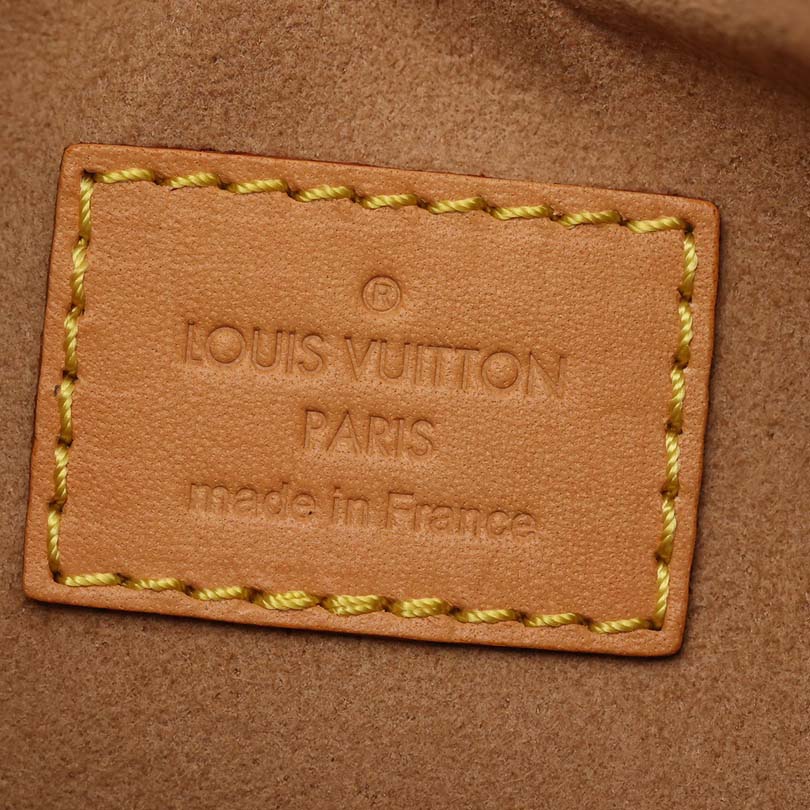 Louis Vuitton Loop  (23-13-6cm) M81098 - DesignerGu