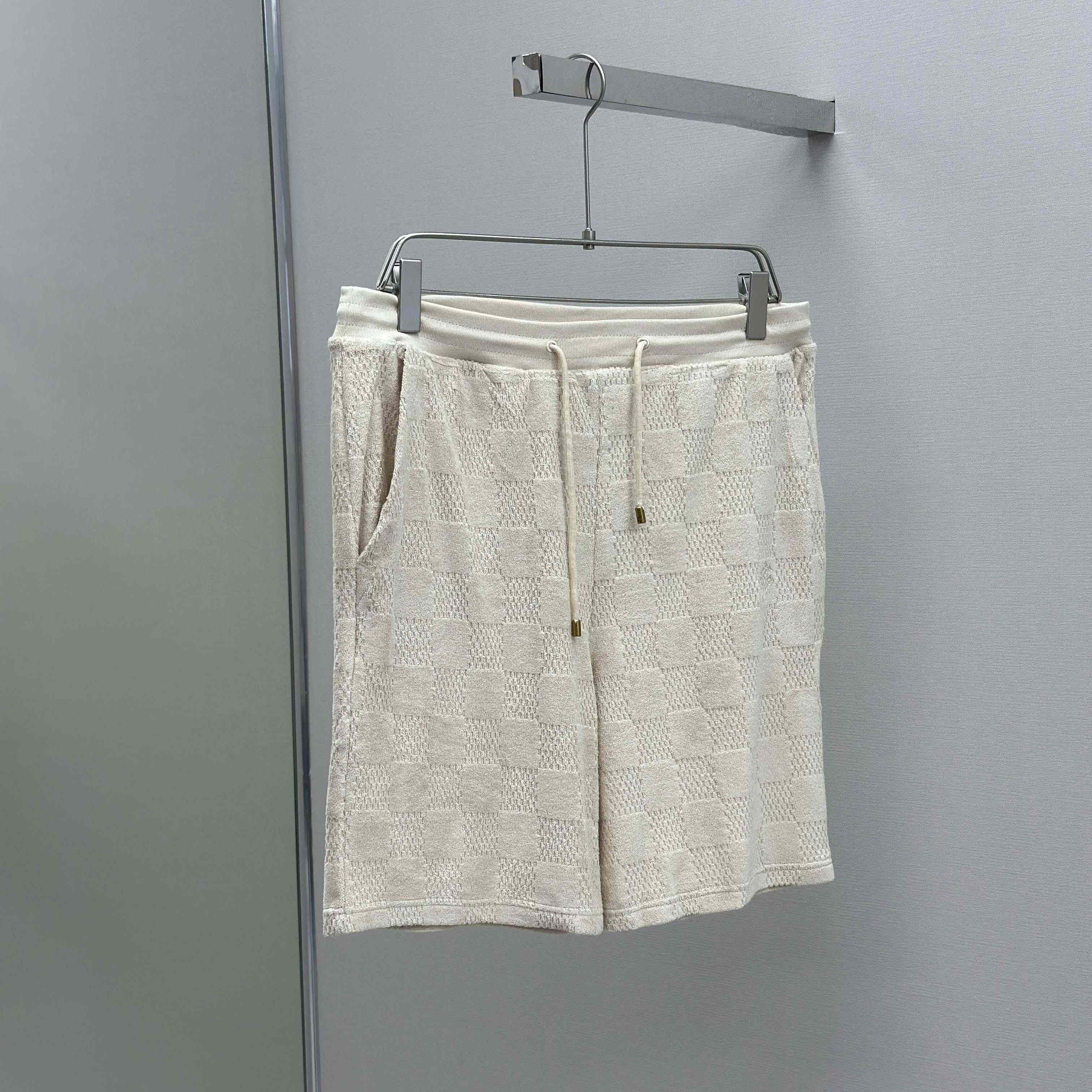Louis Vuitton Damier French Terry Shorts   1AHUVJ - DesignerGu