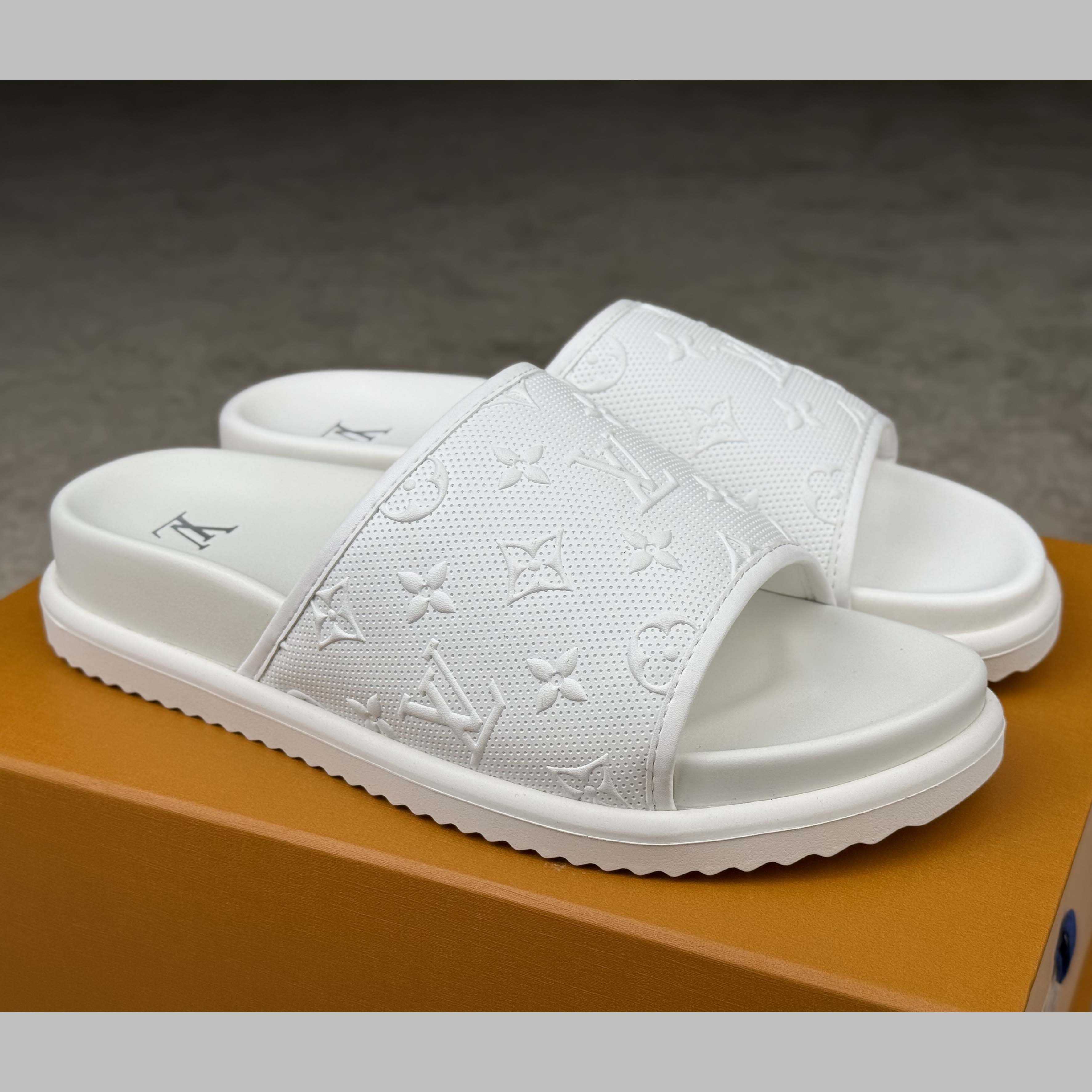 Louis Vuitton Miami Mule   1AHSN9 - DesignerGu
