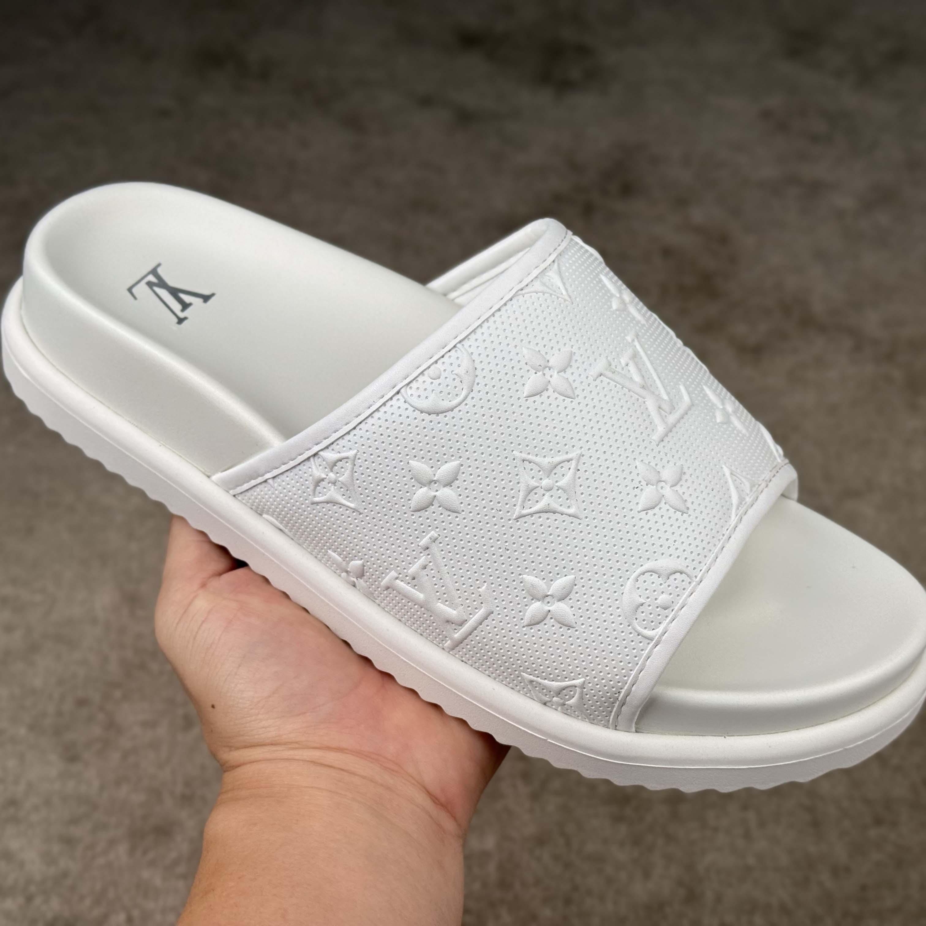 Louis Vuitton Miami Mule   1AHSN9 - DesignerGu