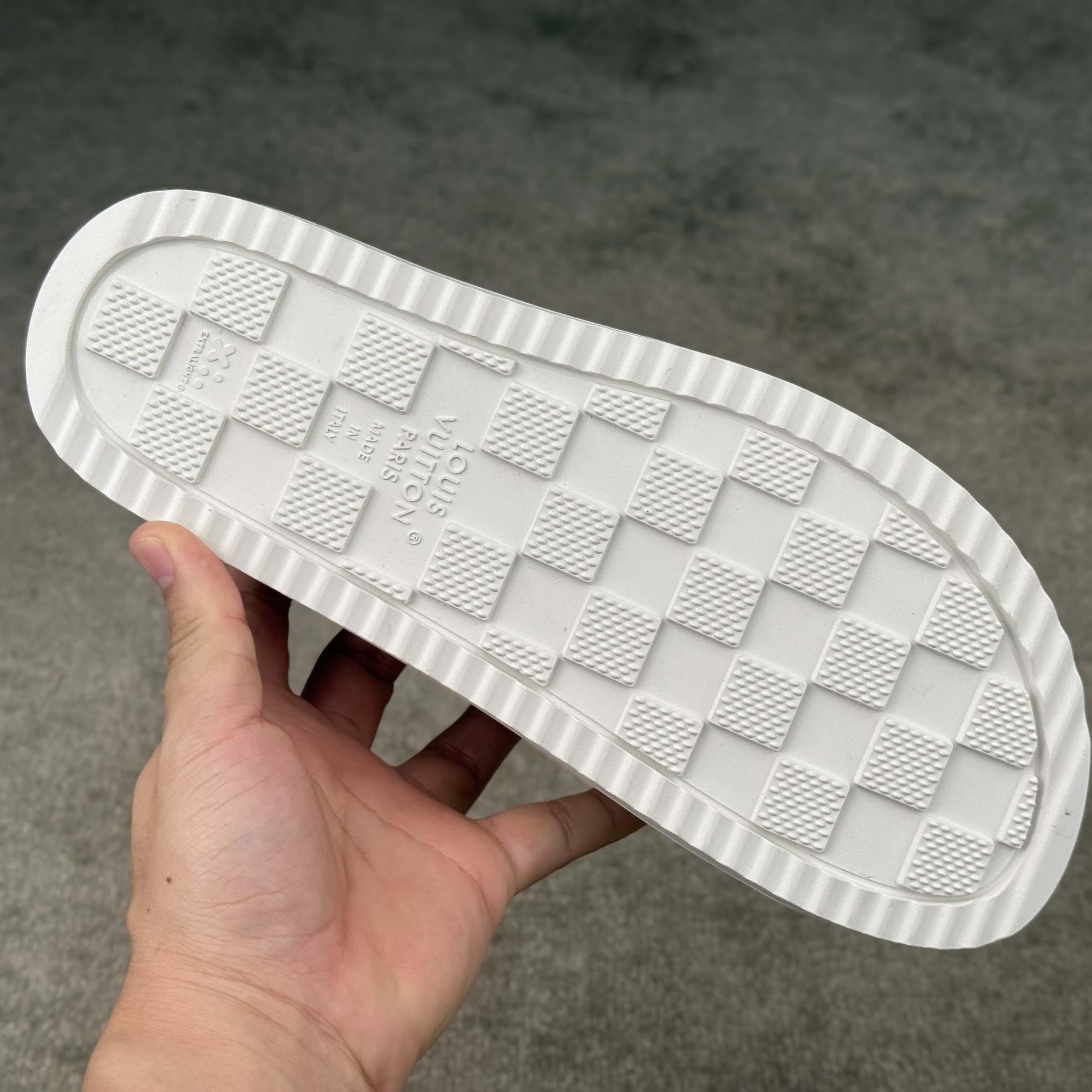 Louis Vuitton Miami Mule   1AHSN9 - DesignerGu