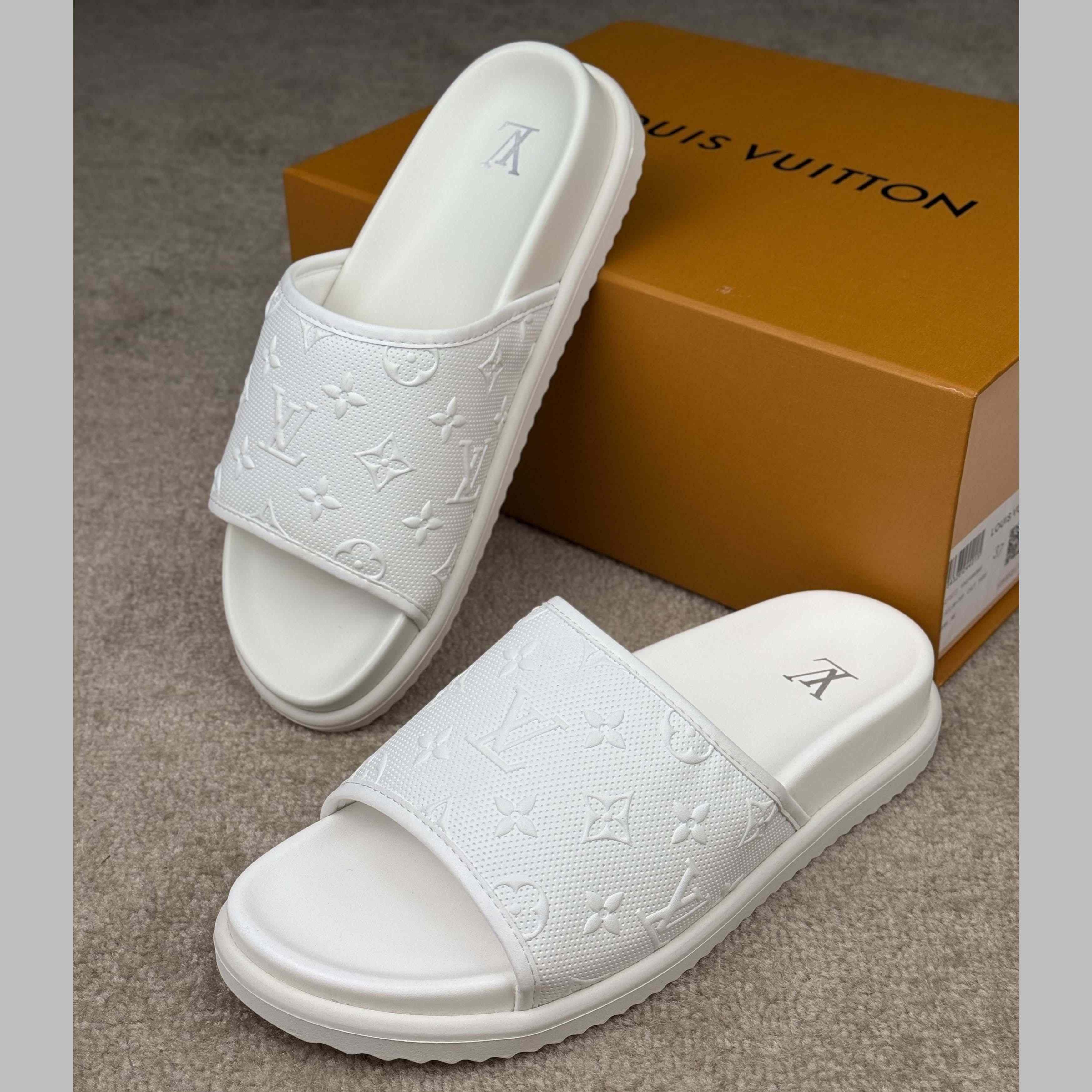 Louis Vuitton Miami Mule   1AHSN9 - DesignerGu