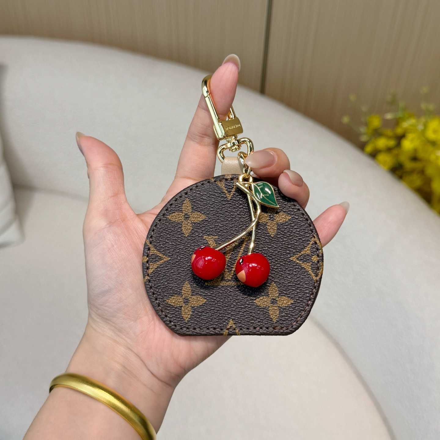 Louis Vuitton LV x TM Cerise LV Mini Mirror Bag Charm   M02830 - DesignerGu