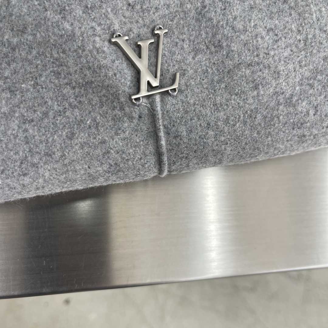 Louis Vuitton Tailored Wool Trousers - DesignerGu
