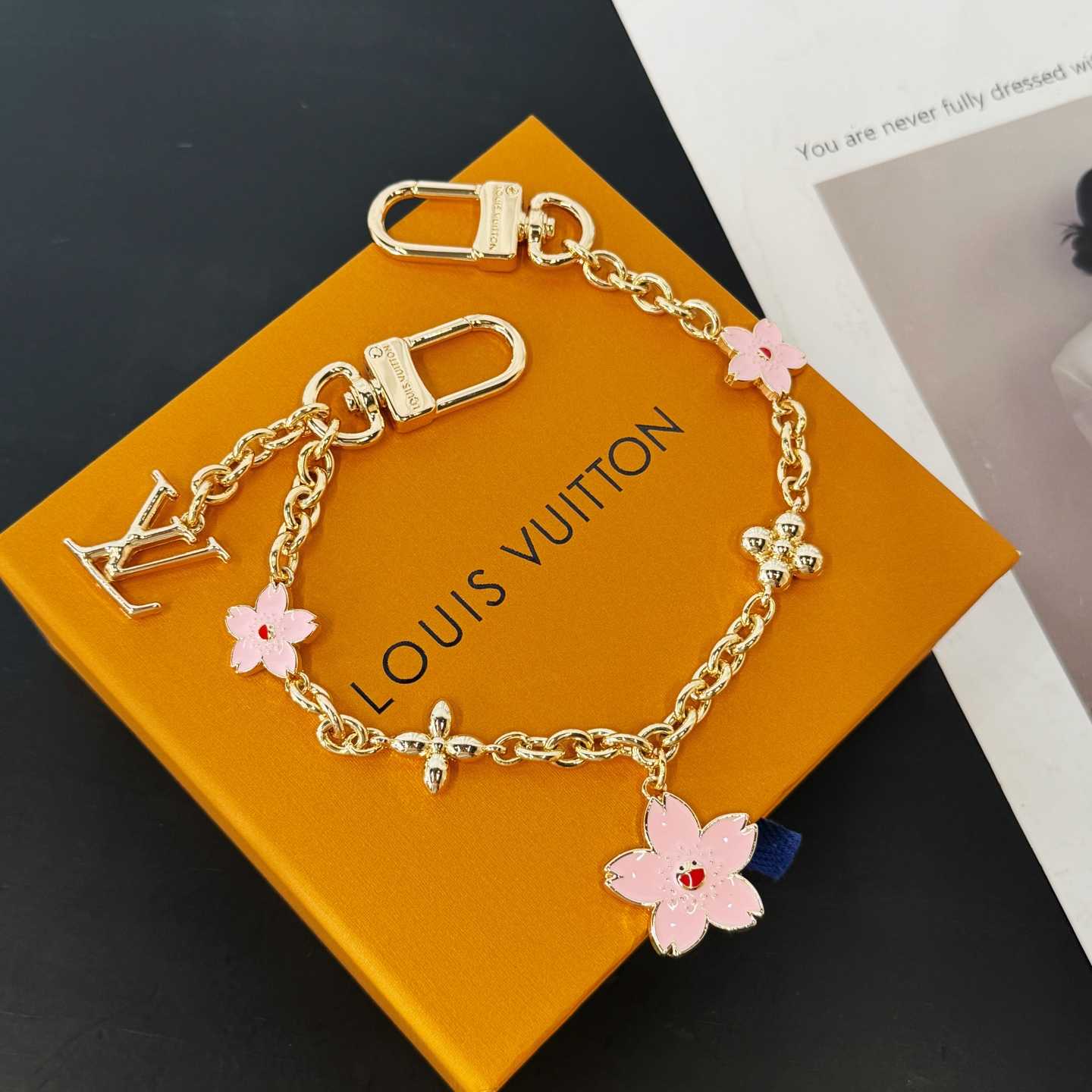 Louis Vuitton LV x TM Cherry Blossom Bag Chain   M02540 - DesignerGu