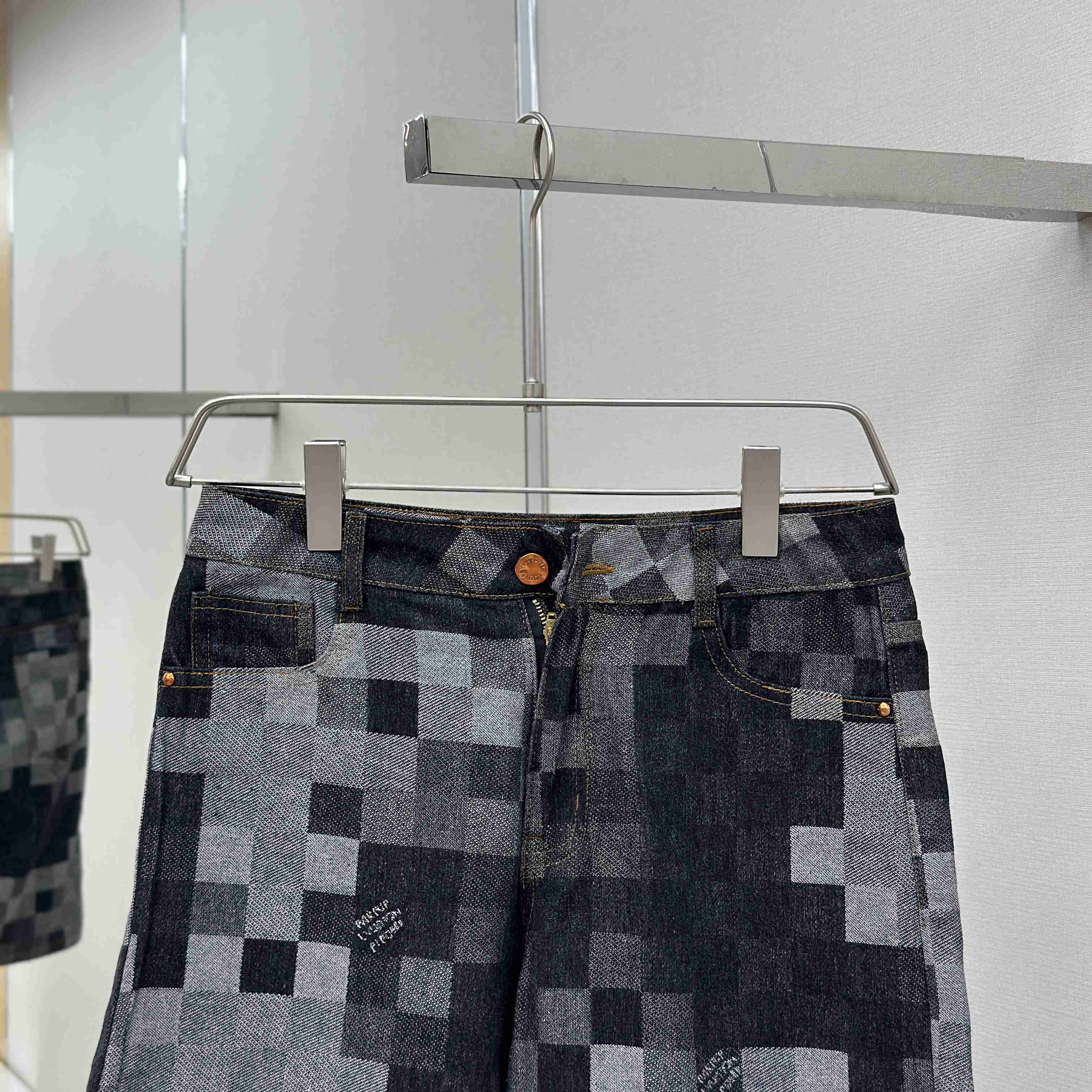 Louis Vuitton Damier Denim Shorts - DesignerGu