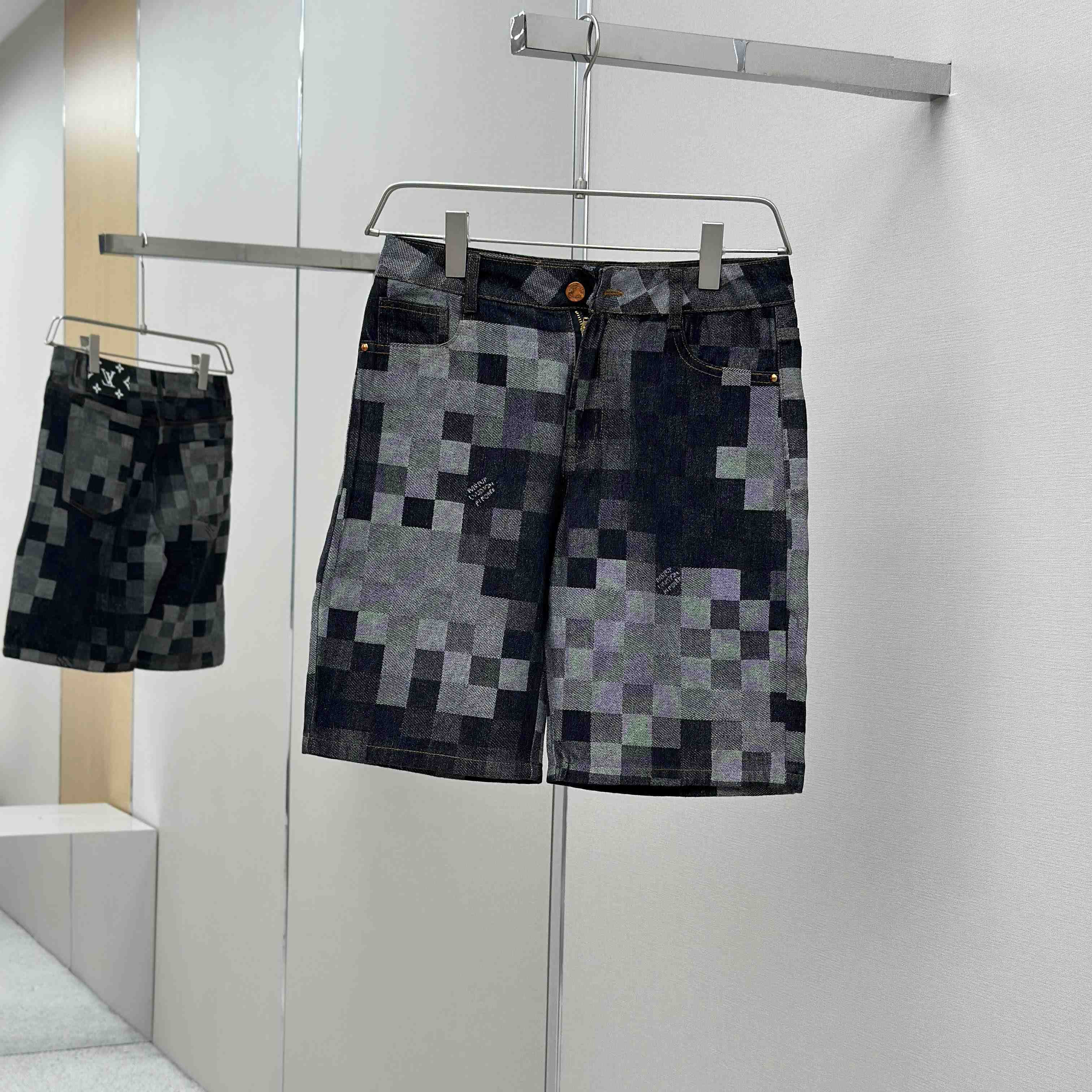 Louis Vuitton Damier Denim Shorts - DesignerGu
